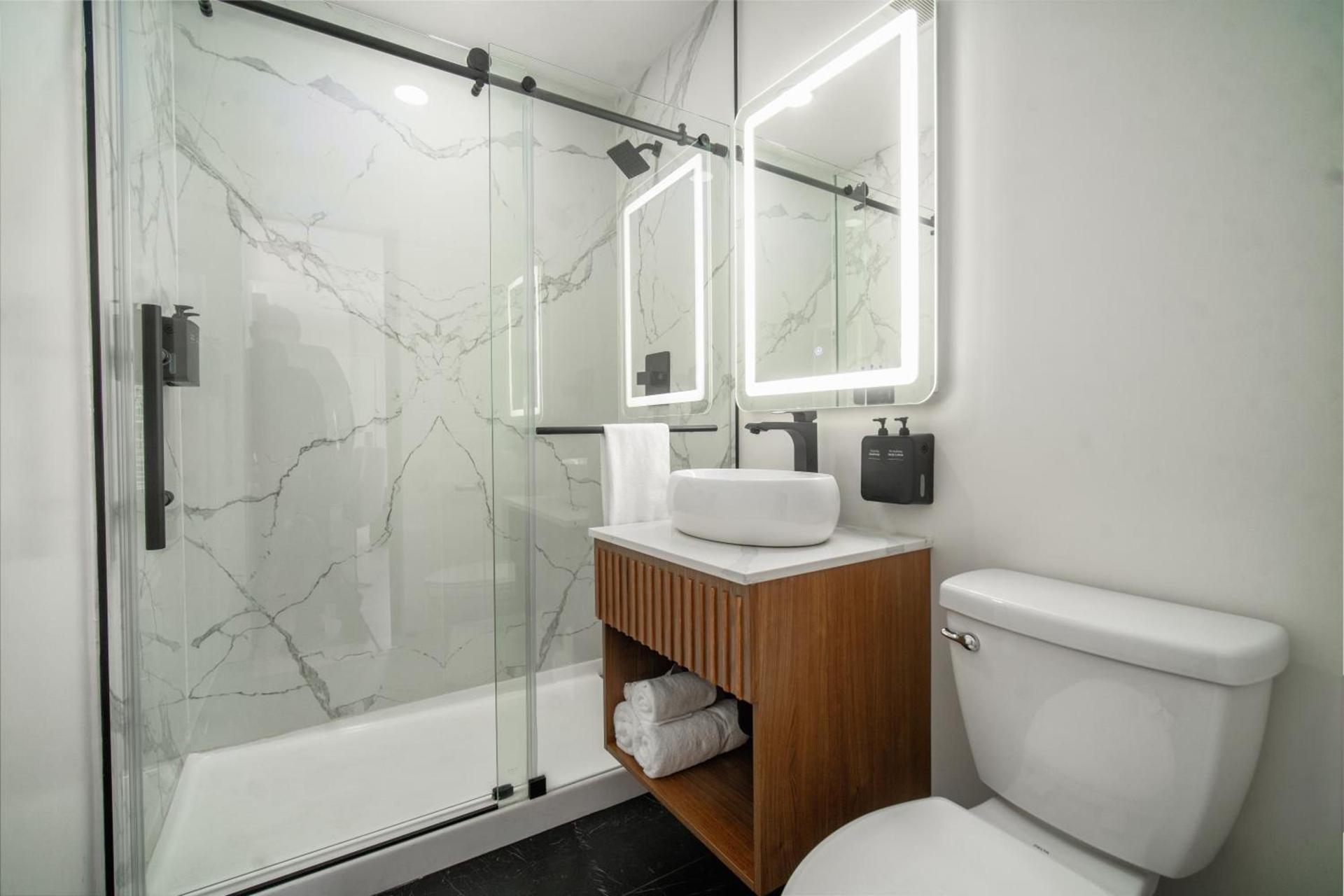 LYFE INN & SUITES by AGA - Beverly Hills West Hollywood photo 22