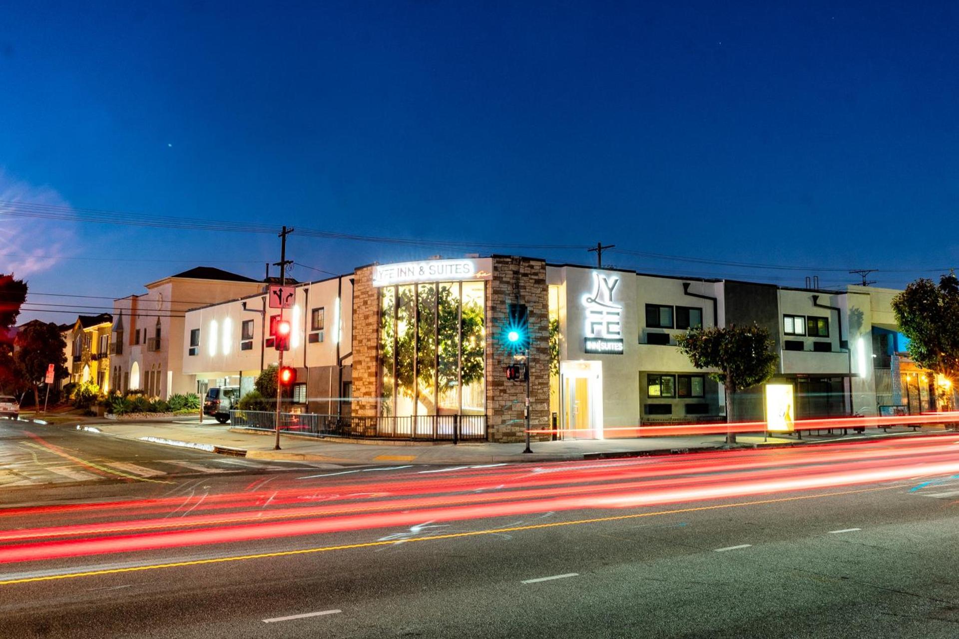 LYFE INN & SUITES by AGA - Beverly Hills West Hollywood photo 2