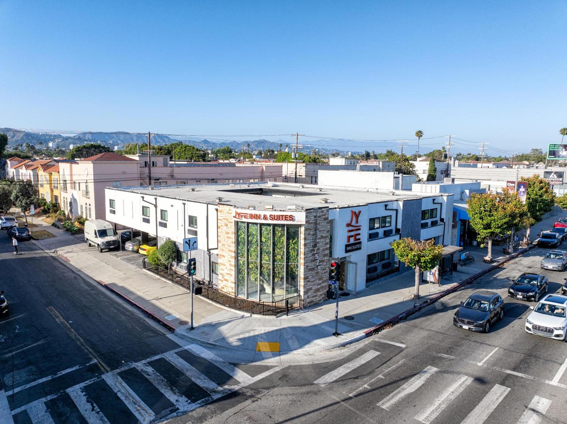 LYFE INN & SUITES by AGA - Beverly Hills West Hollywood photo 3
