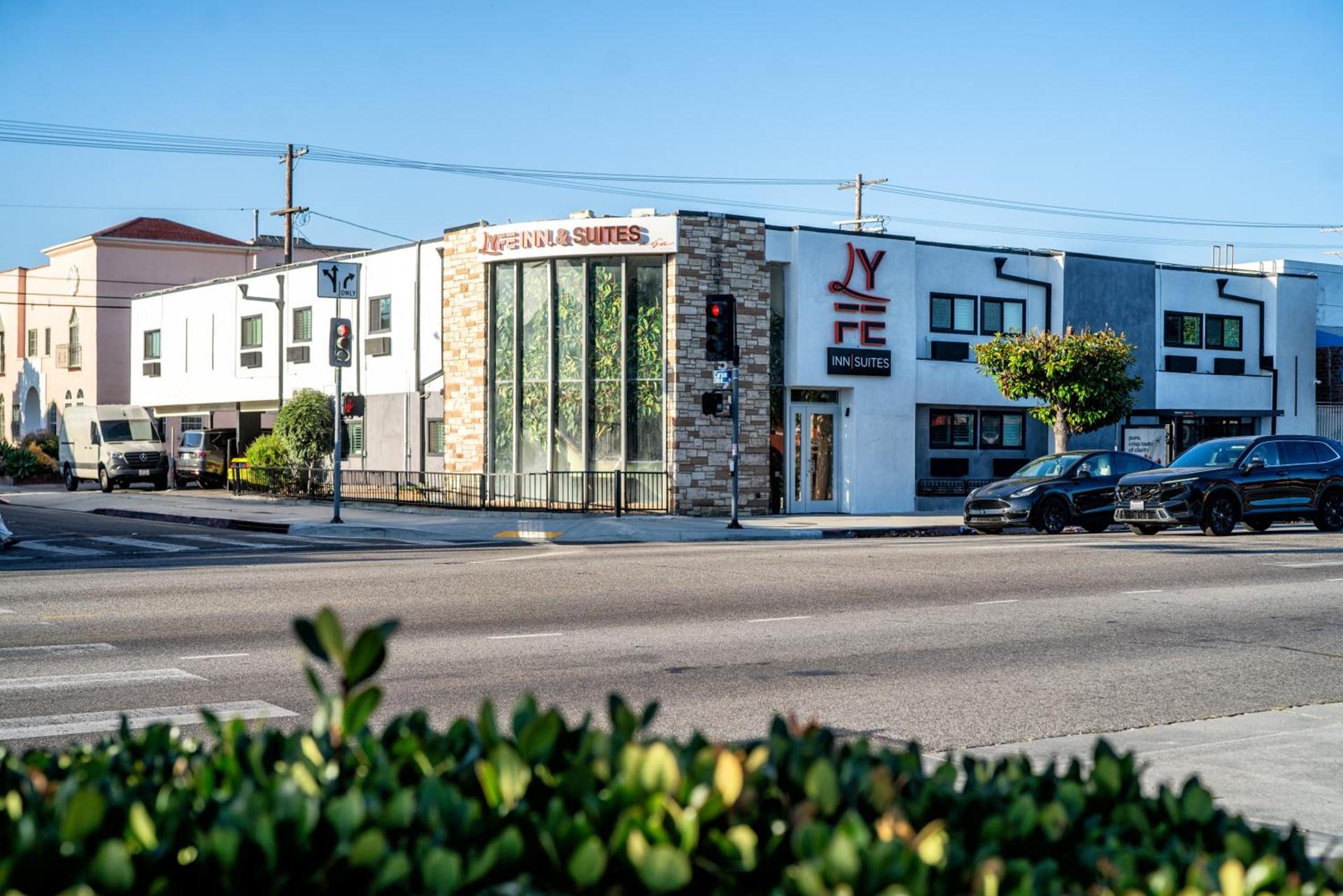 LYFE INN & SUITES by AGA - Beverly Hills West Hollywood photo 4