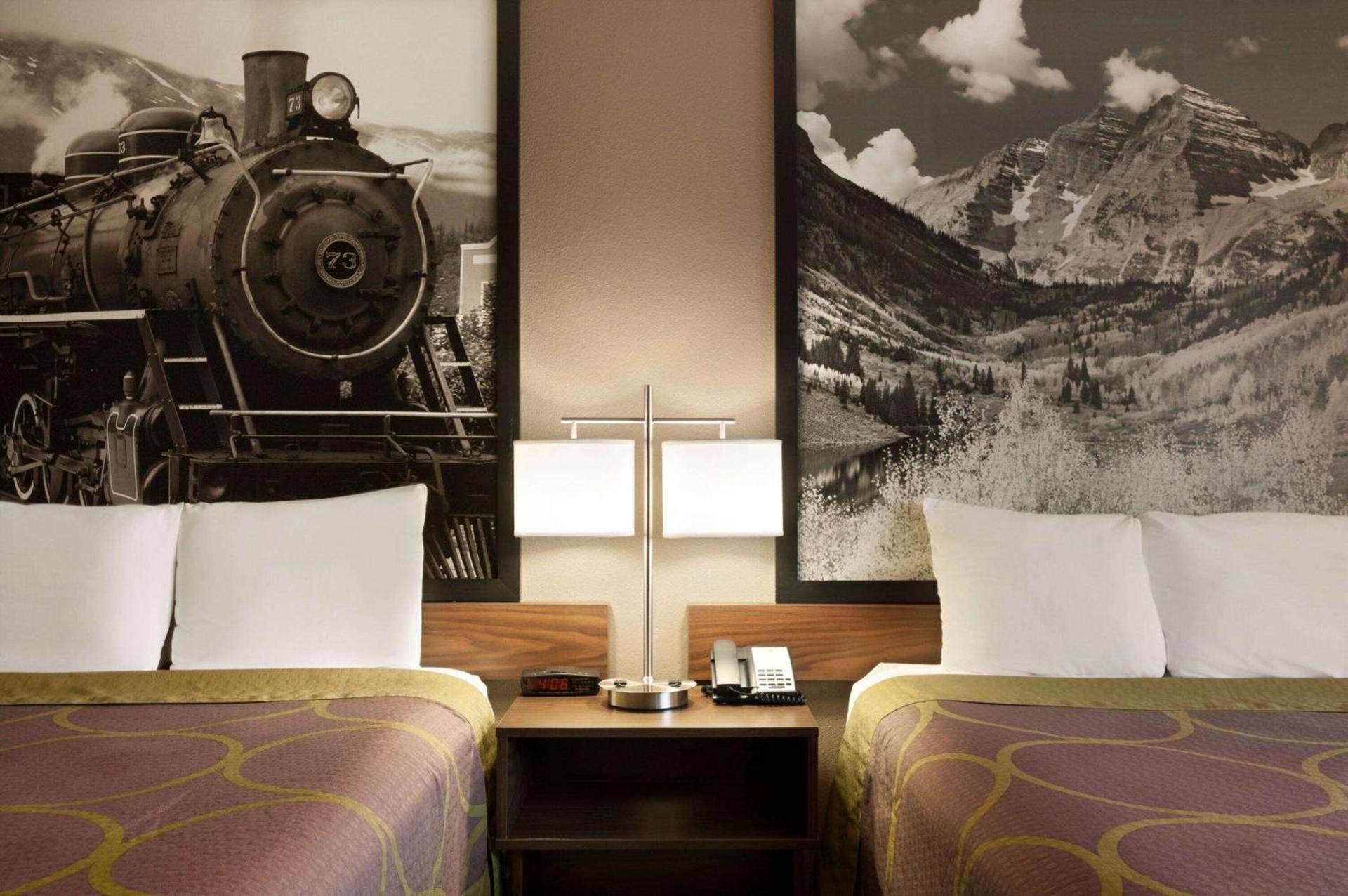 Super 8 by Wyndham Durango photo 13