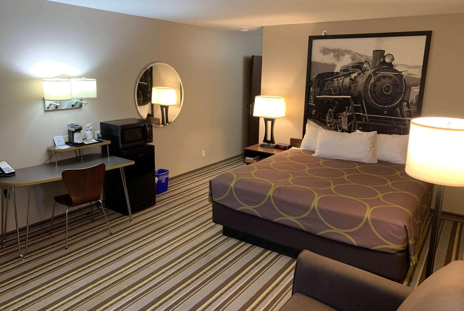 Super 8 by Wyndham Durango photo 16