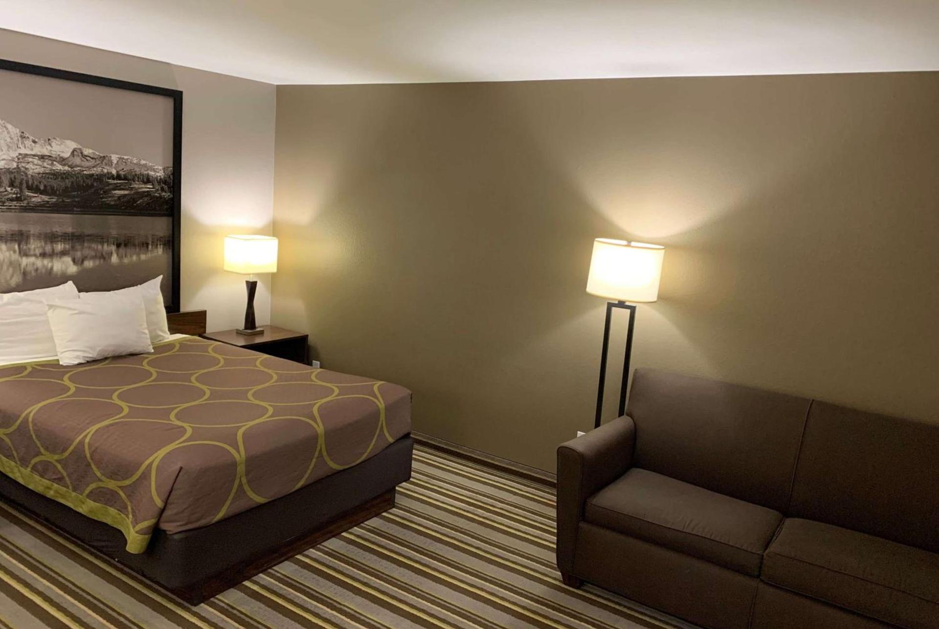 Super 8 by Wyndham Durango photo 18