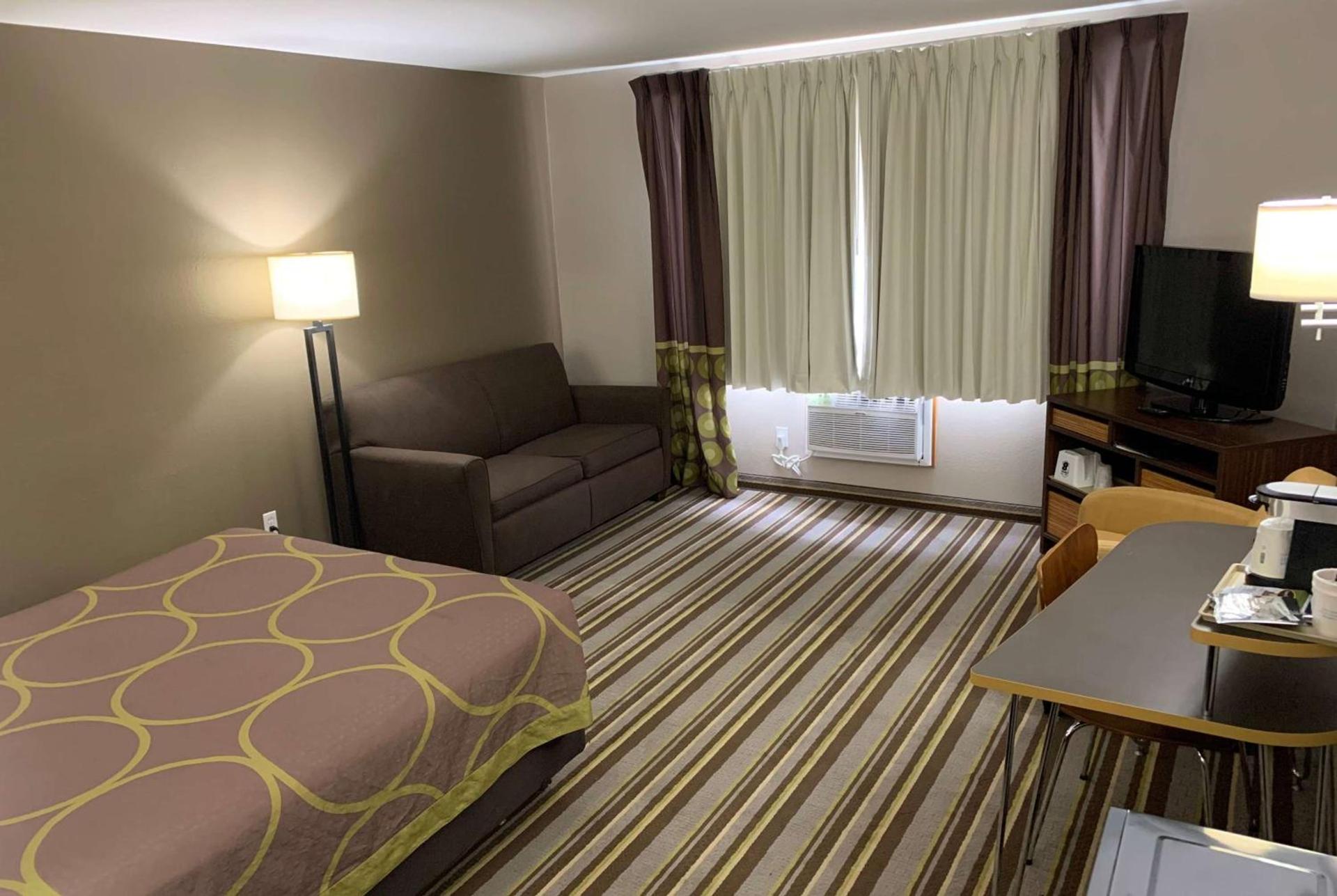 Super 8 by Wyndham Durango photo 22