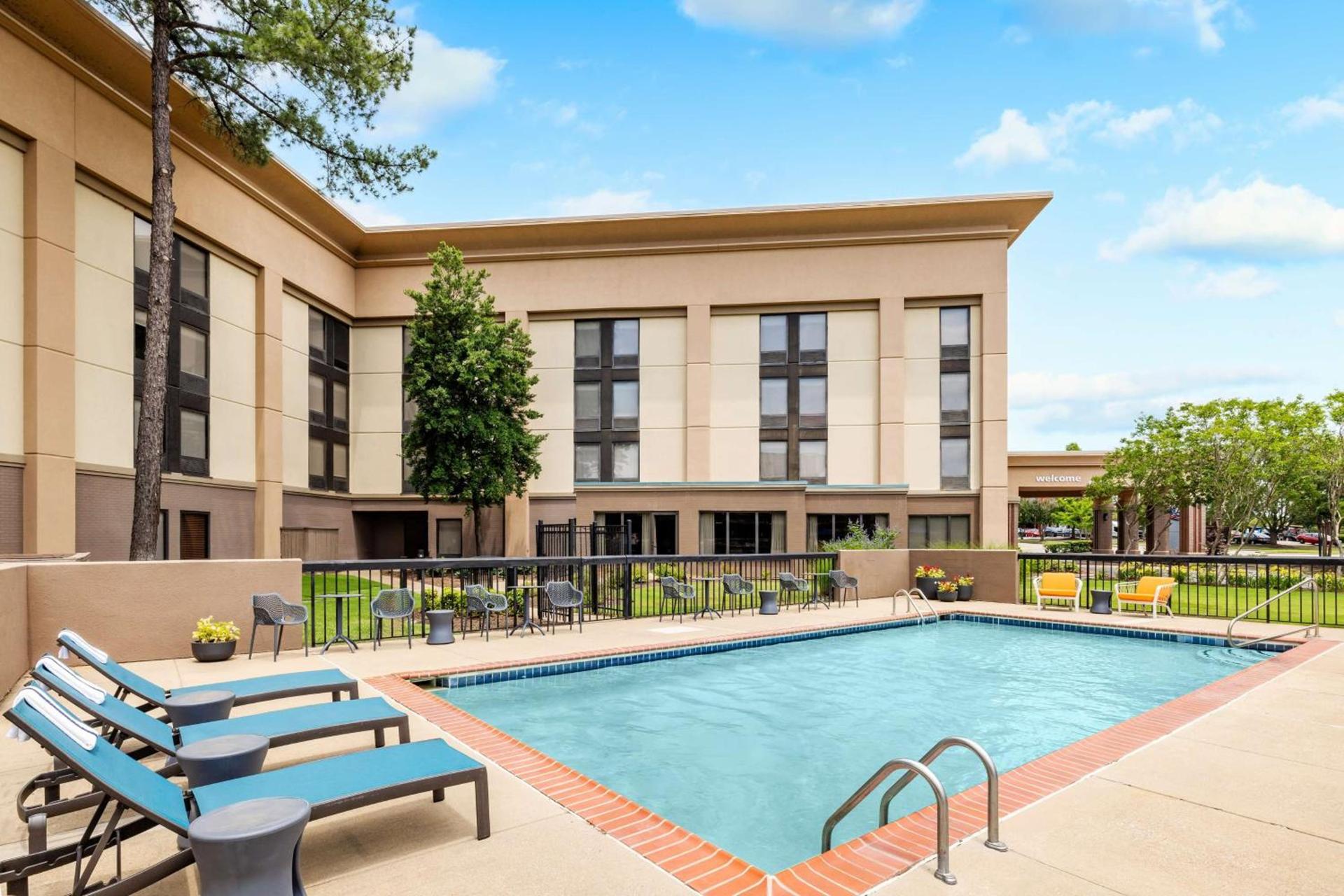Hampton Inn Memphis-Walnut Grove/Baptist East photo 2