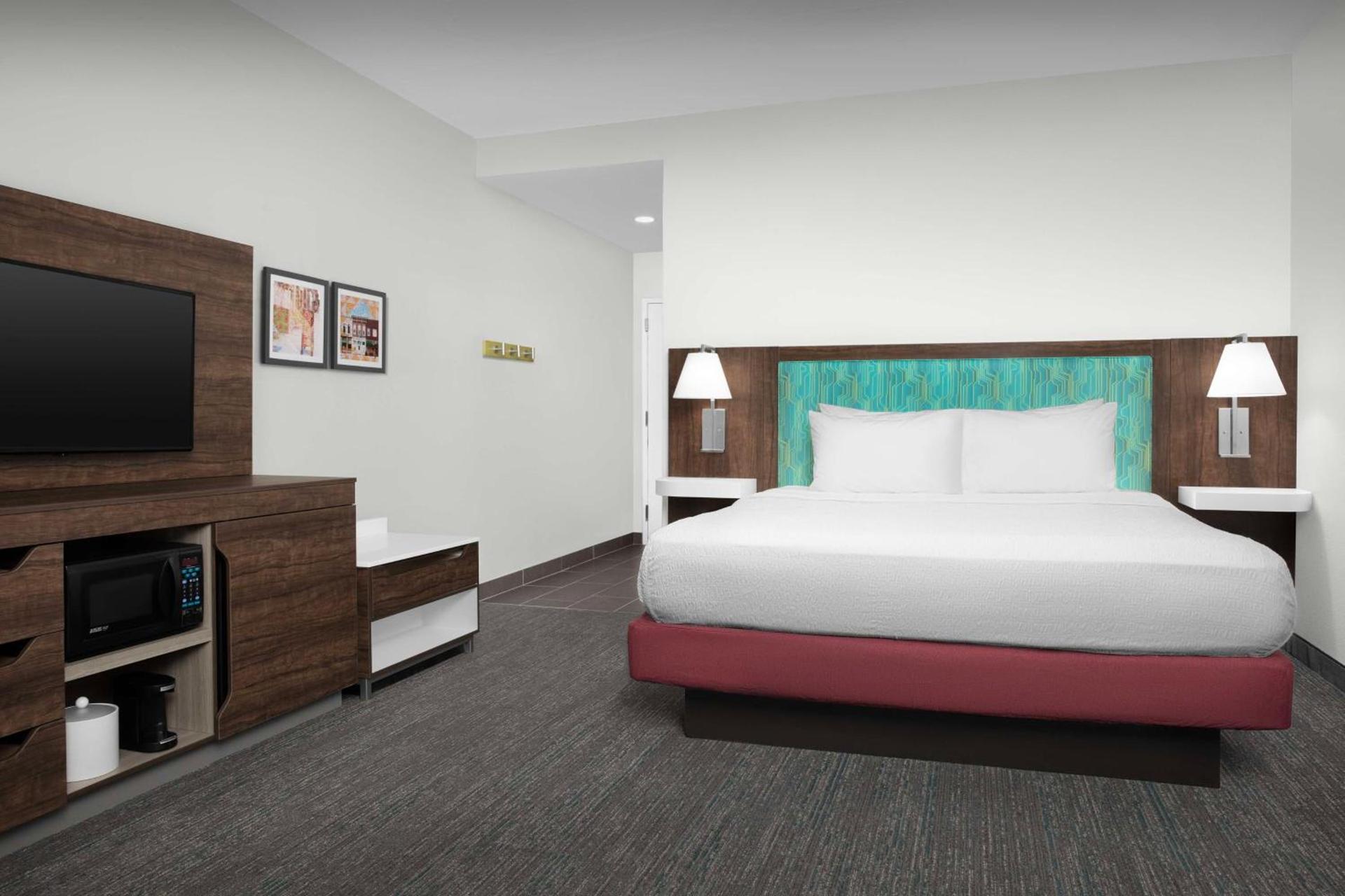 Hampton Inn Dandridge photo 17