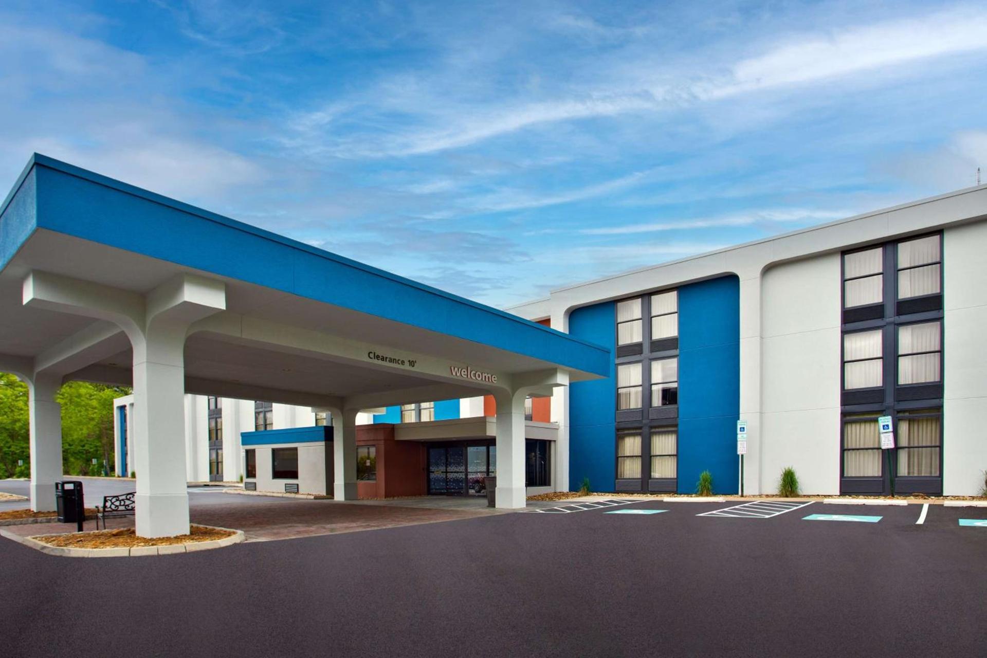 Hampton Inn State College photo 1