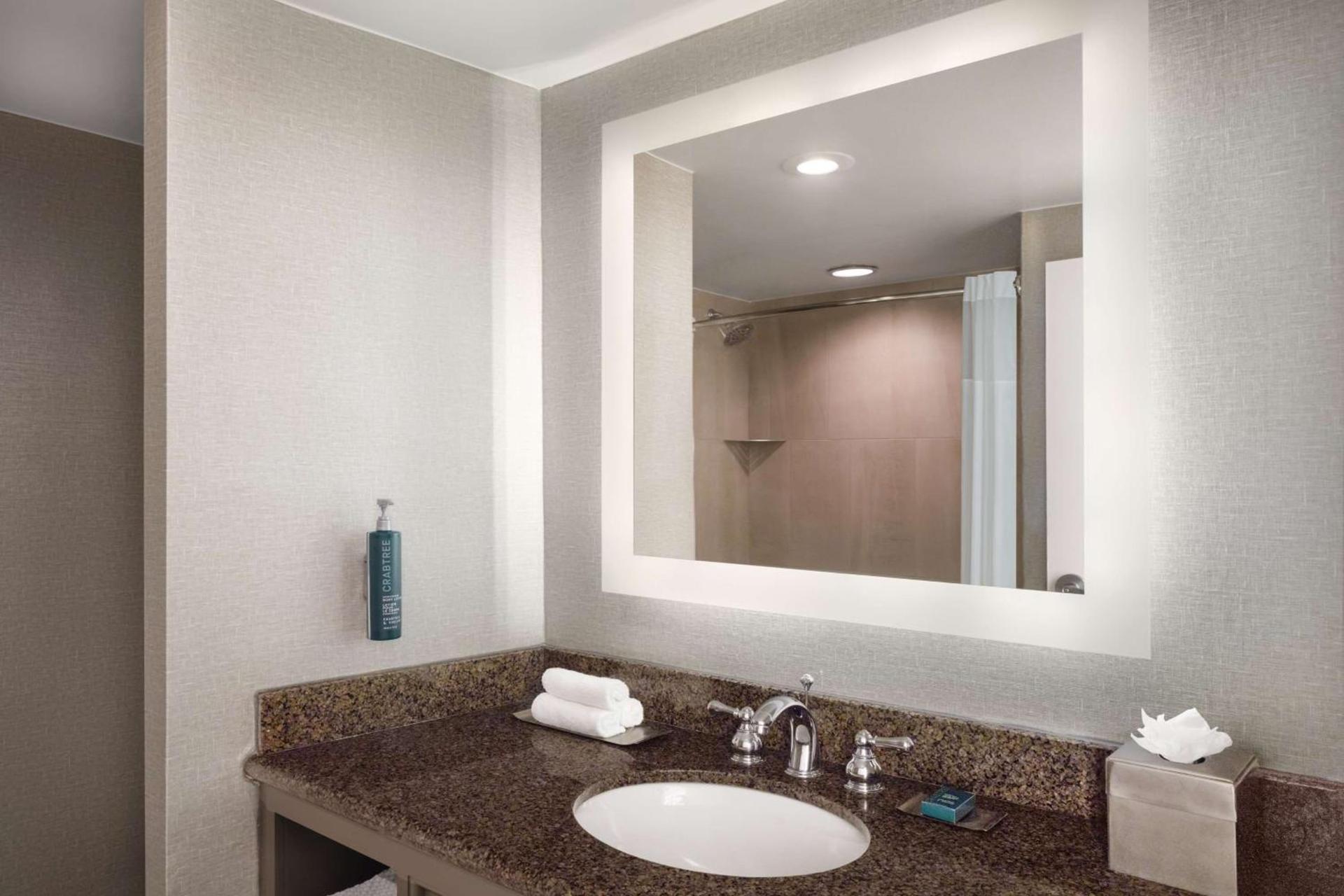 DoubleTree by Hilton Austin photo 35