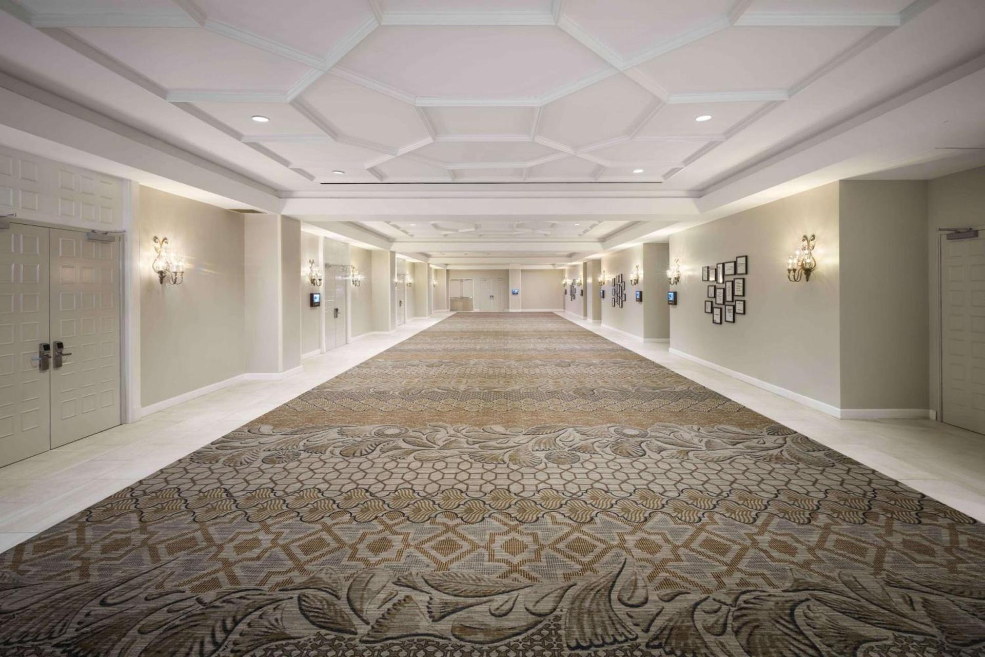 DoubleTree by Hilton Austin photo 39