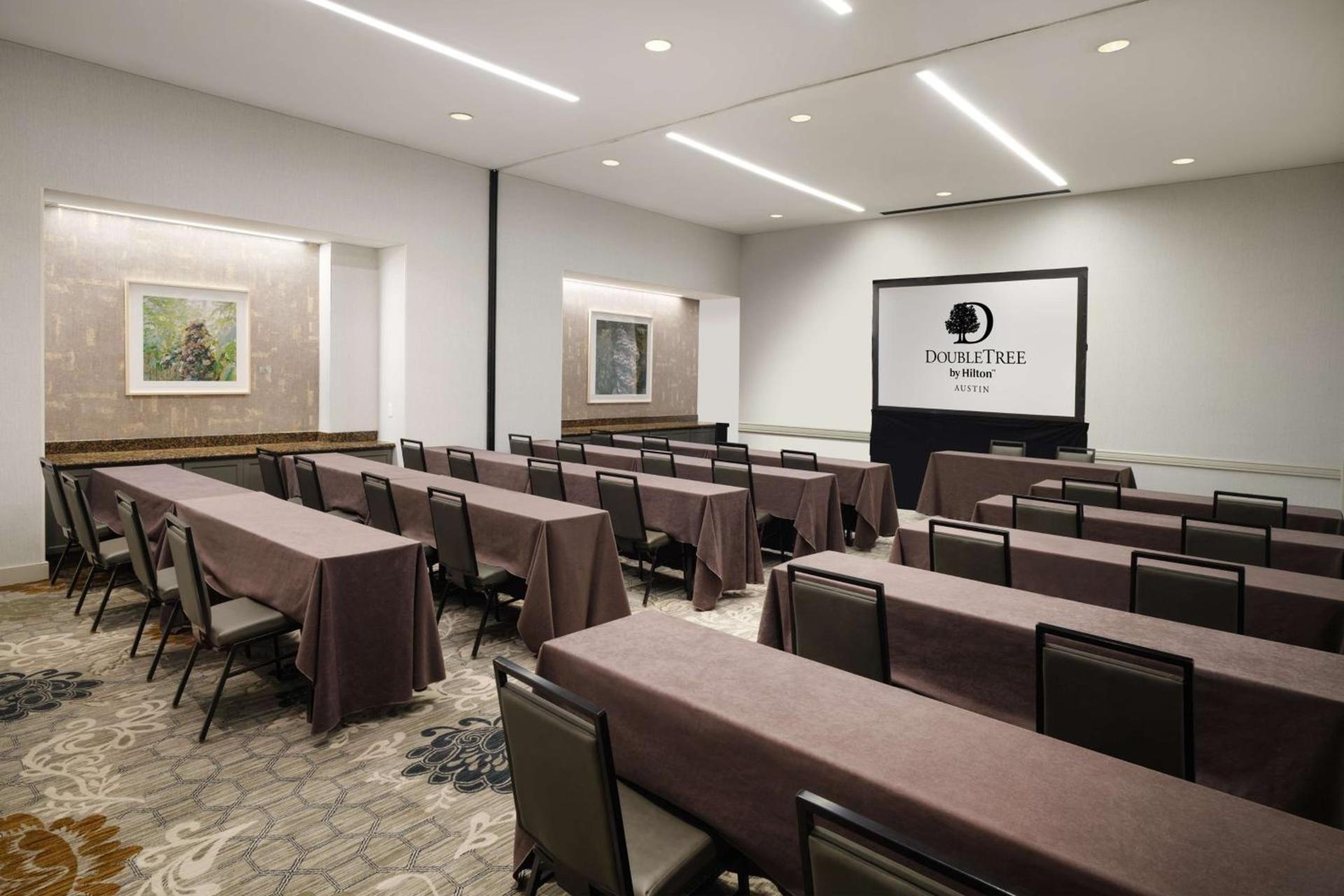 DoubleTree by Hilton Austin photo 42
