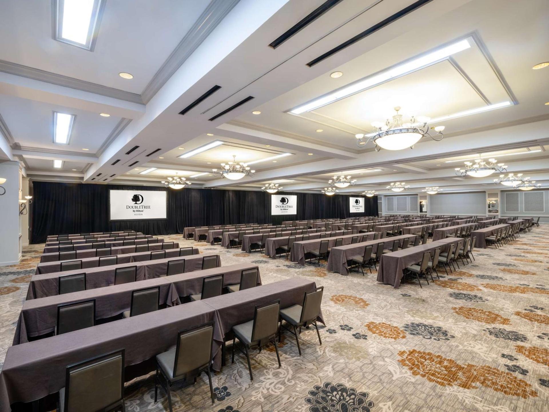 DoubleTree by Hilton Austin photo 44