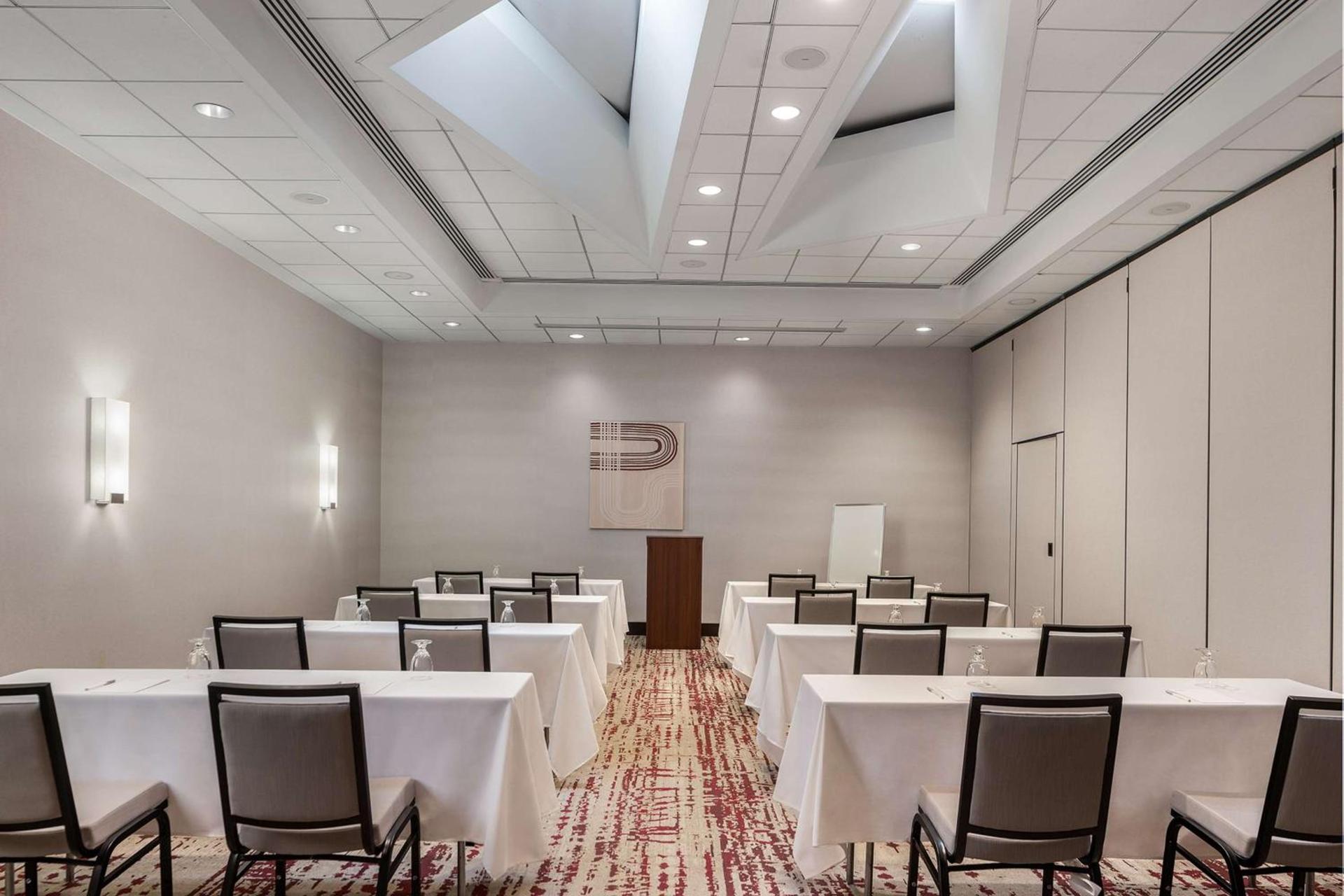 Hilton Garden Inn Washington DC/Georgetown Area photo 40
