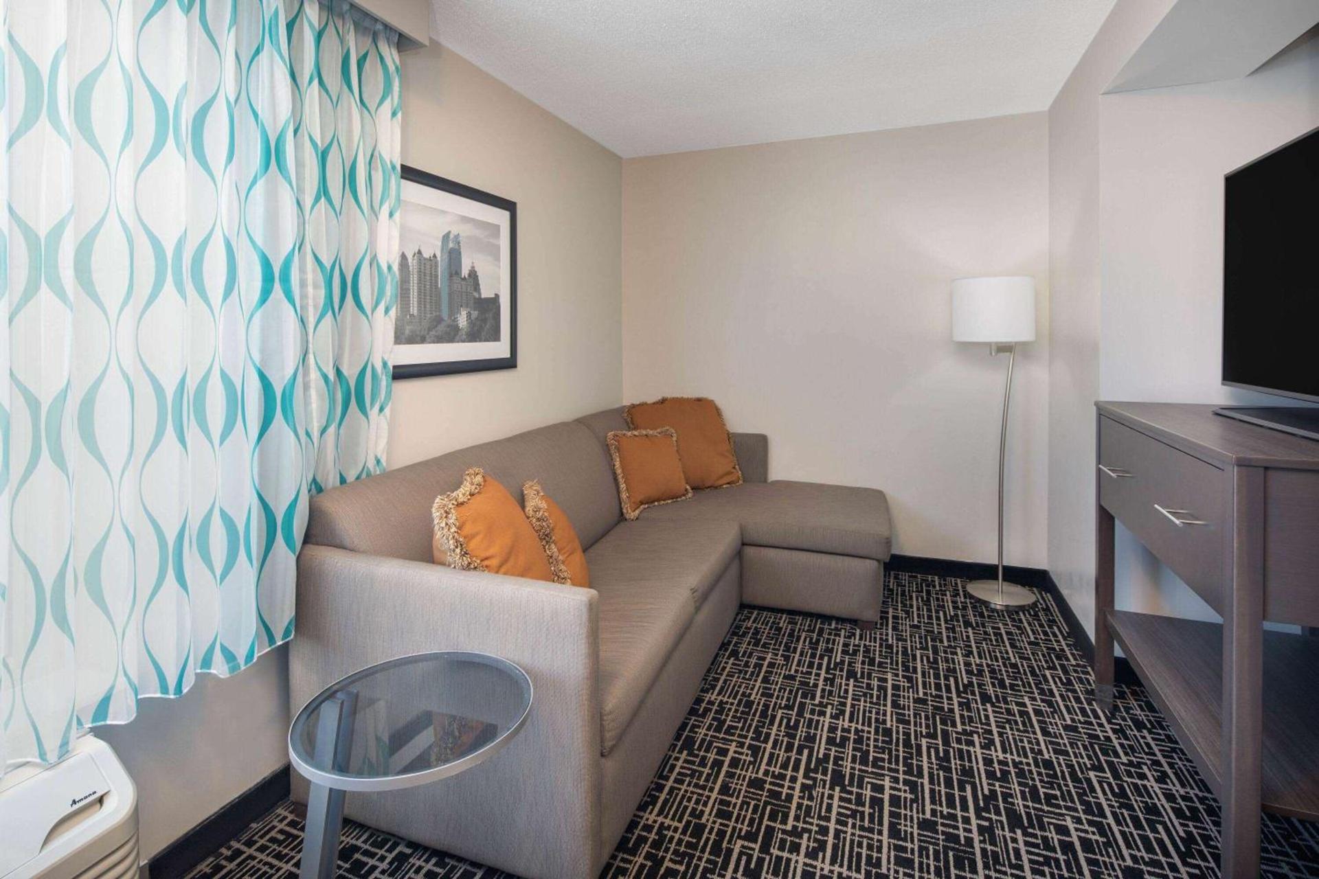 La Quinta by Wyndham Atlanta Airport North photo 43