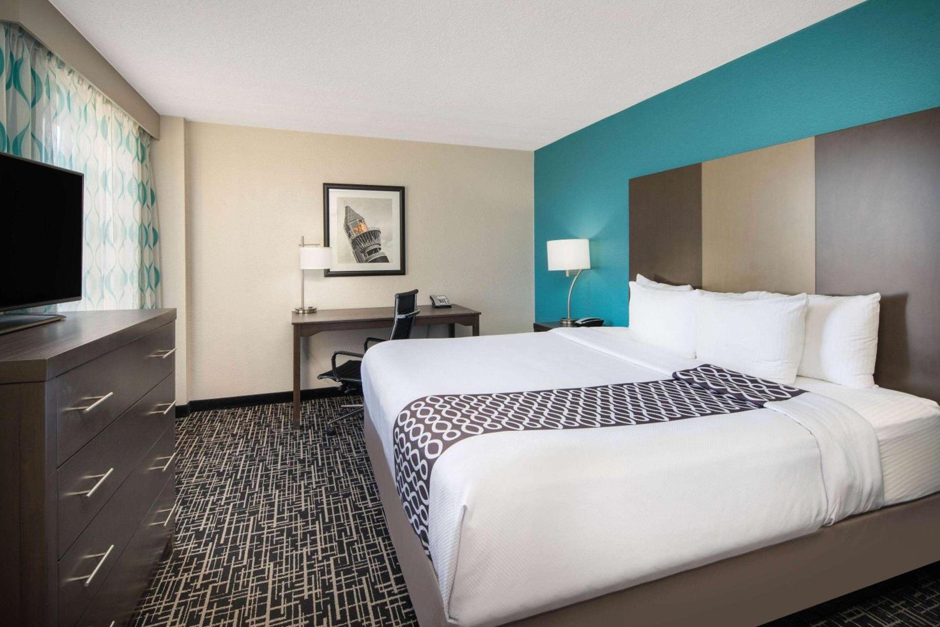 La Quinta by Wyndham Atlanta Airport North photo 45