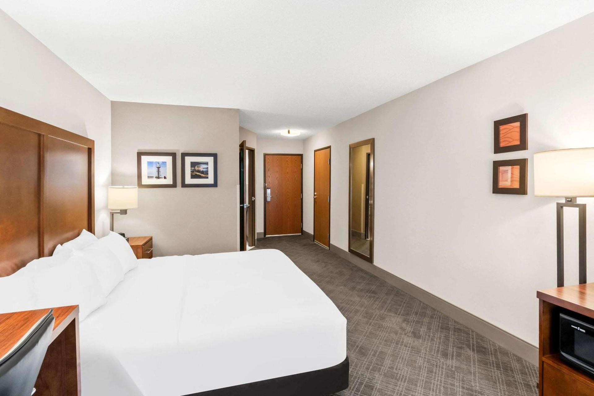 Comfort Inn Duluth West photo 10