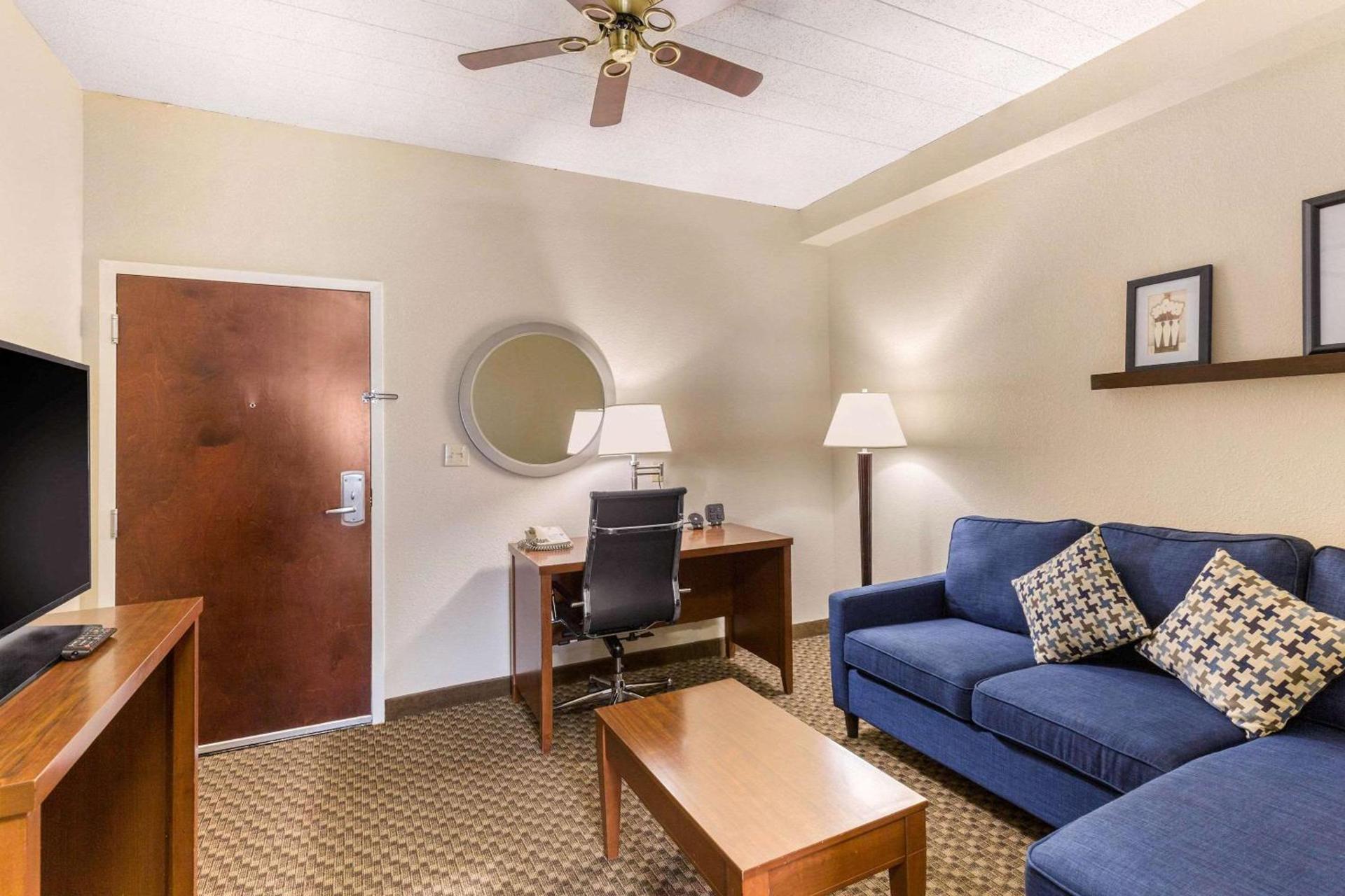 Comfort Suites Elkridge Columbia Gateway photo 9