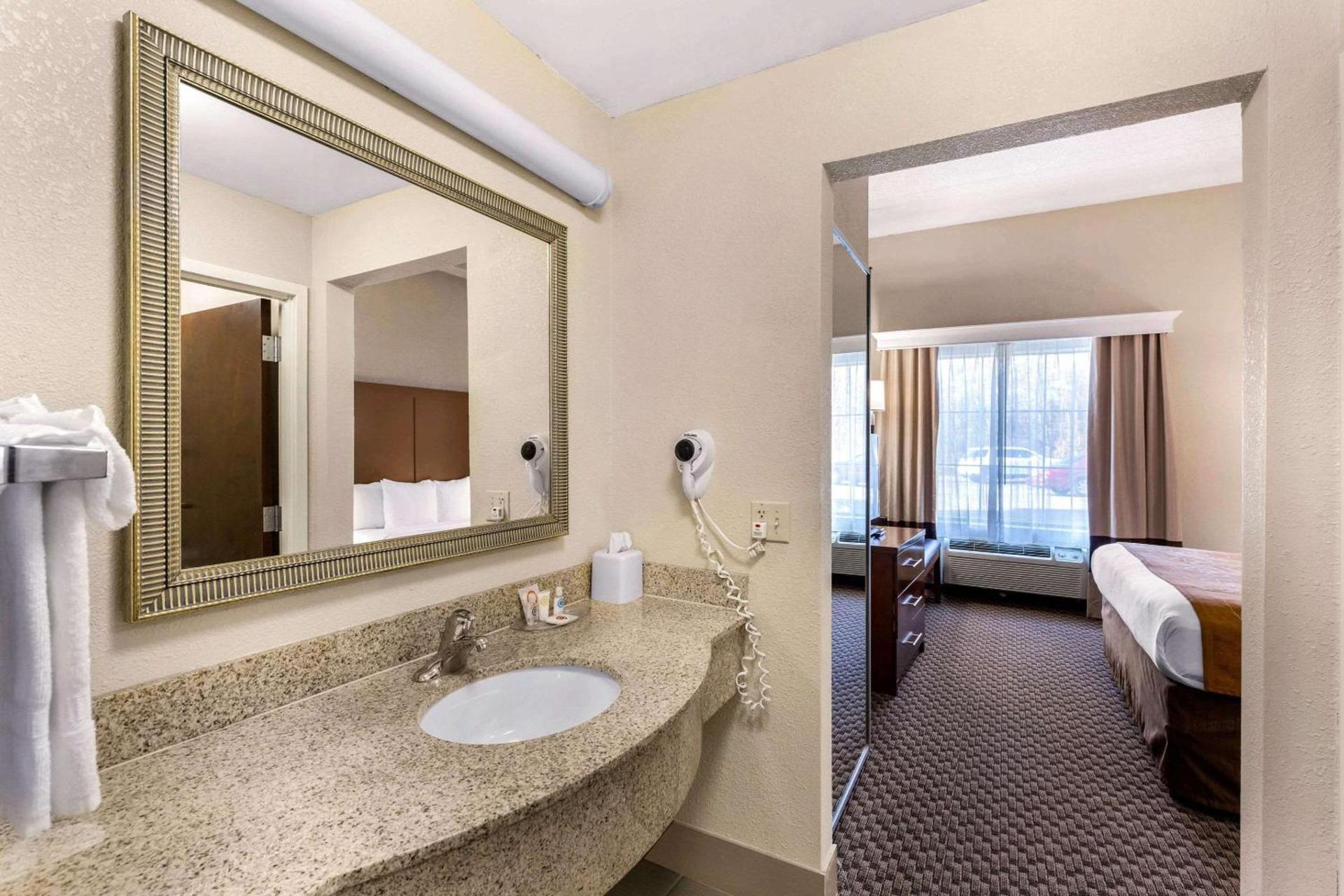 Comfort Suites Elkridge Columbia Gateway photo 18