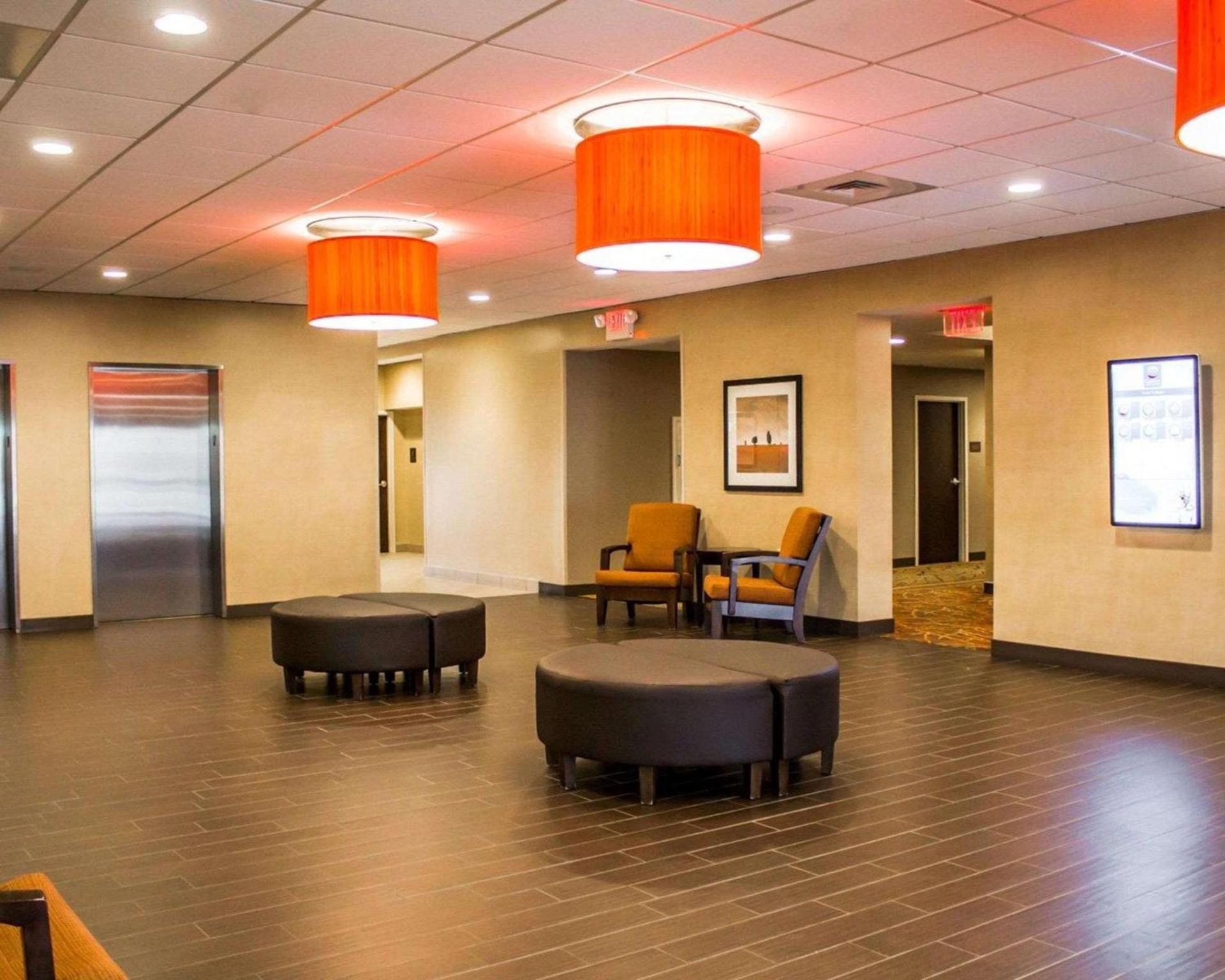 Garner Hotel Wadsworth by IHG photo 3