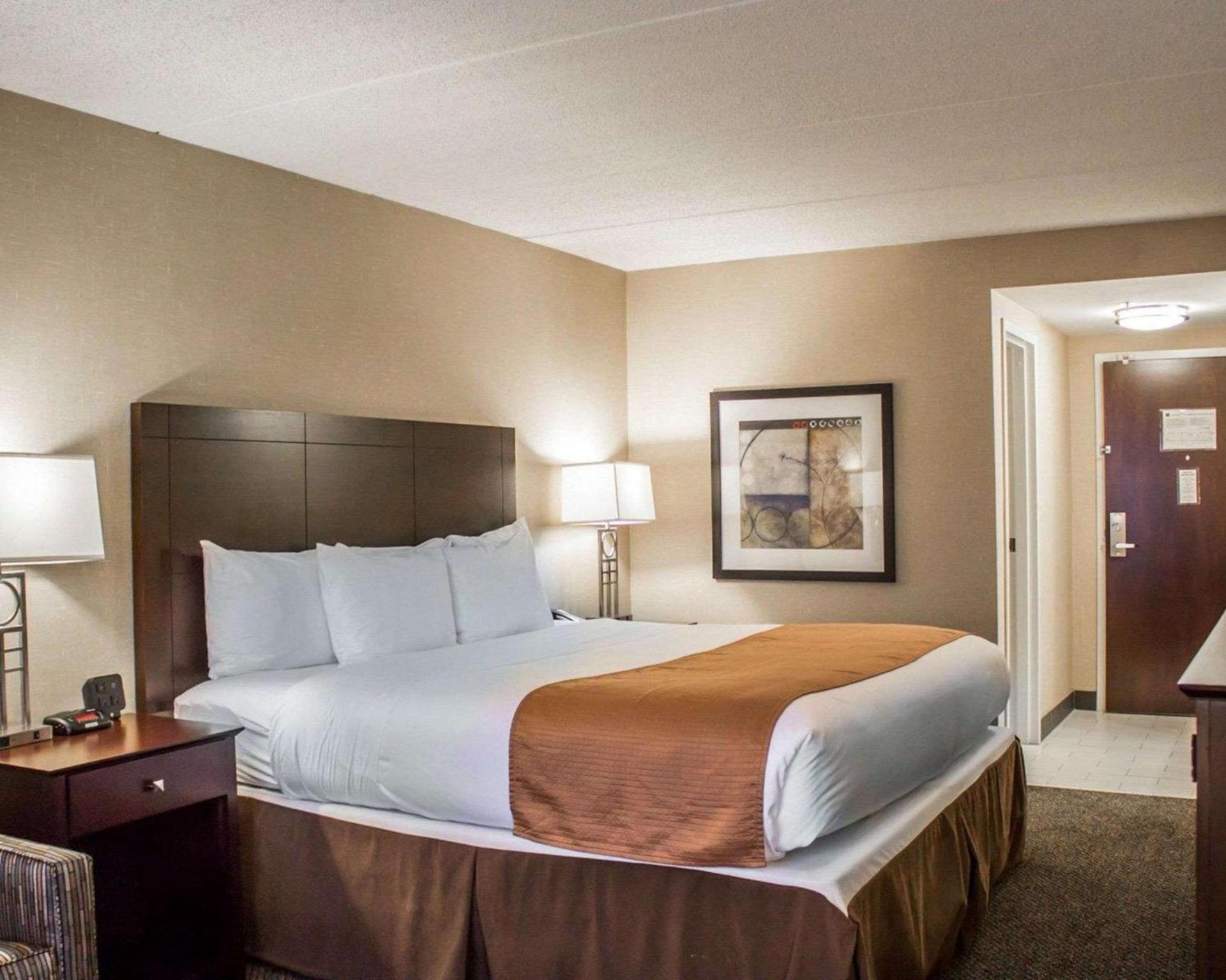Garner Hotel Wadsworth by IHG photo 5