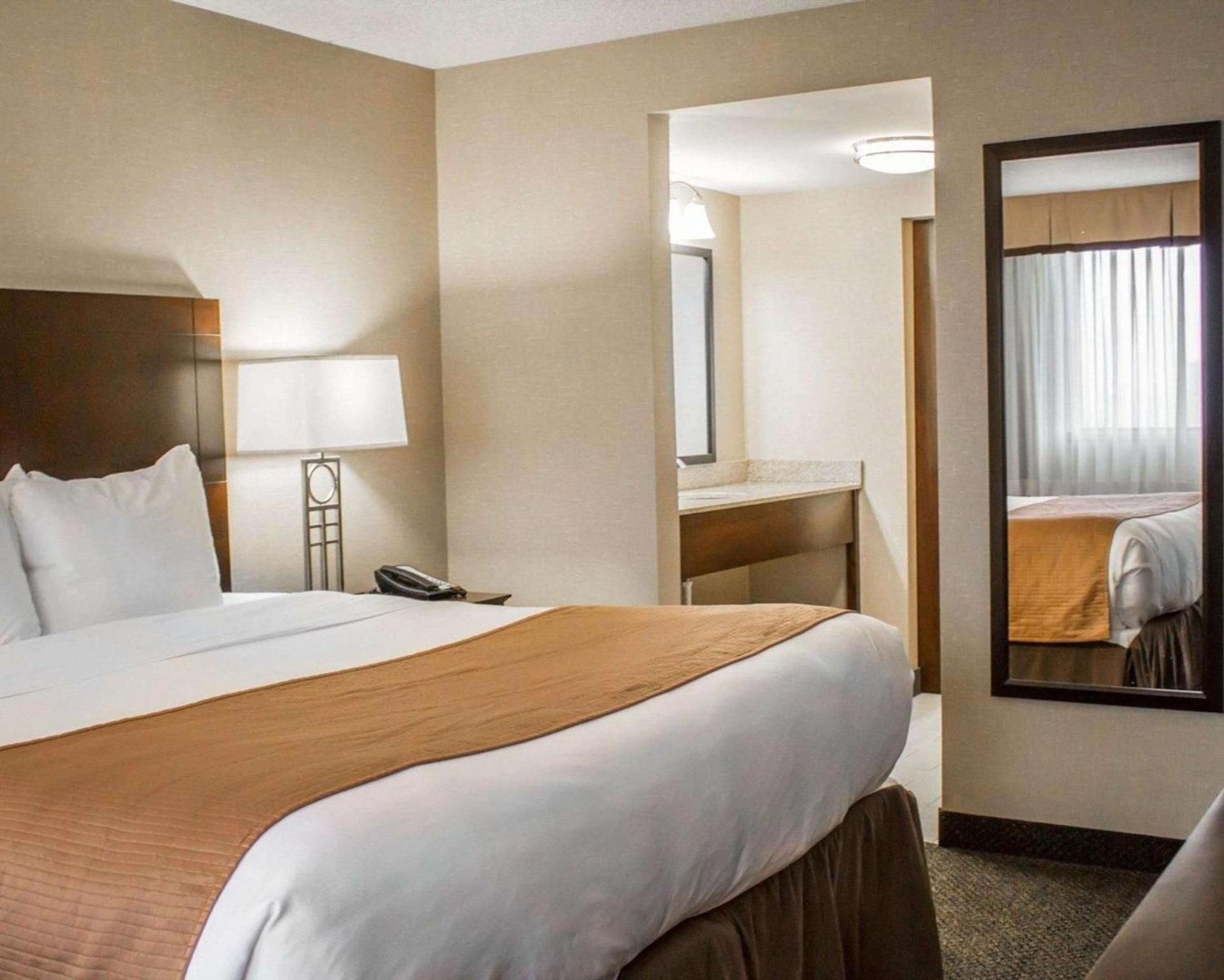 Garner Hotel Wadsworth by IHG photo 12