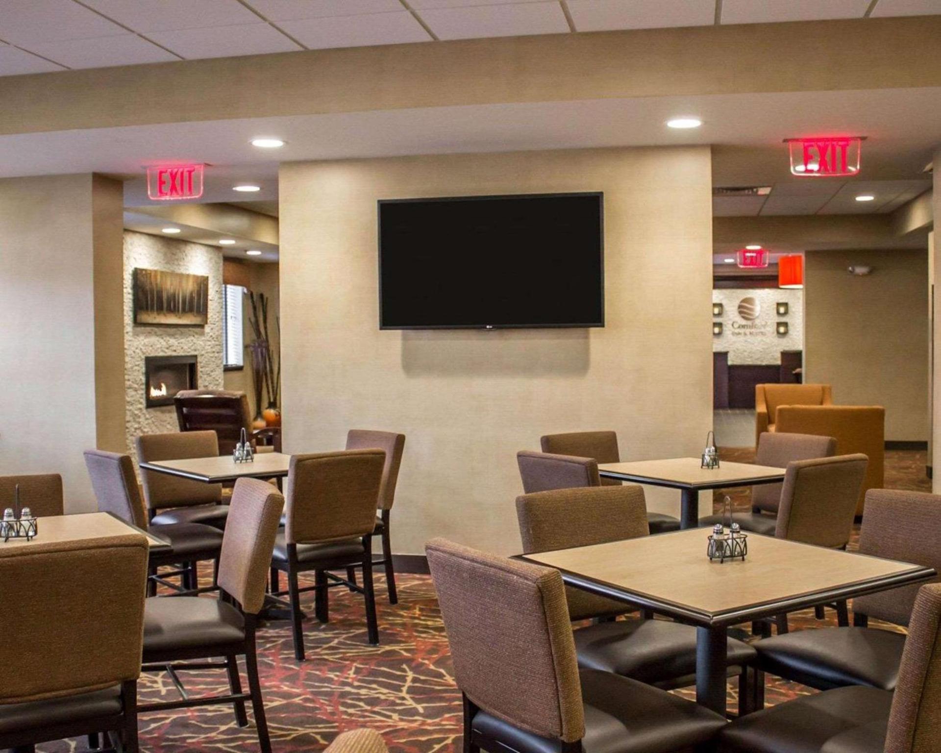 Garner Hotel Wadsworth by IHG photo 27
