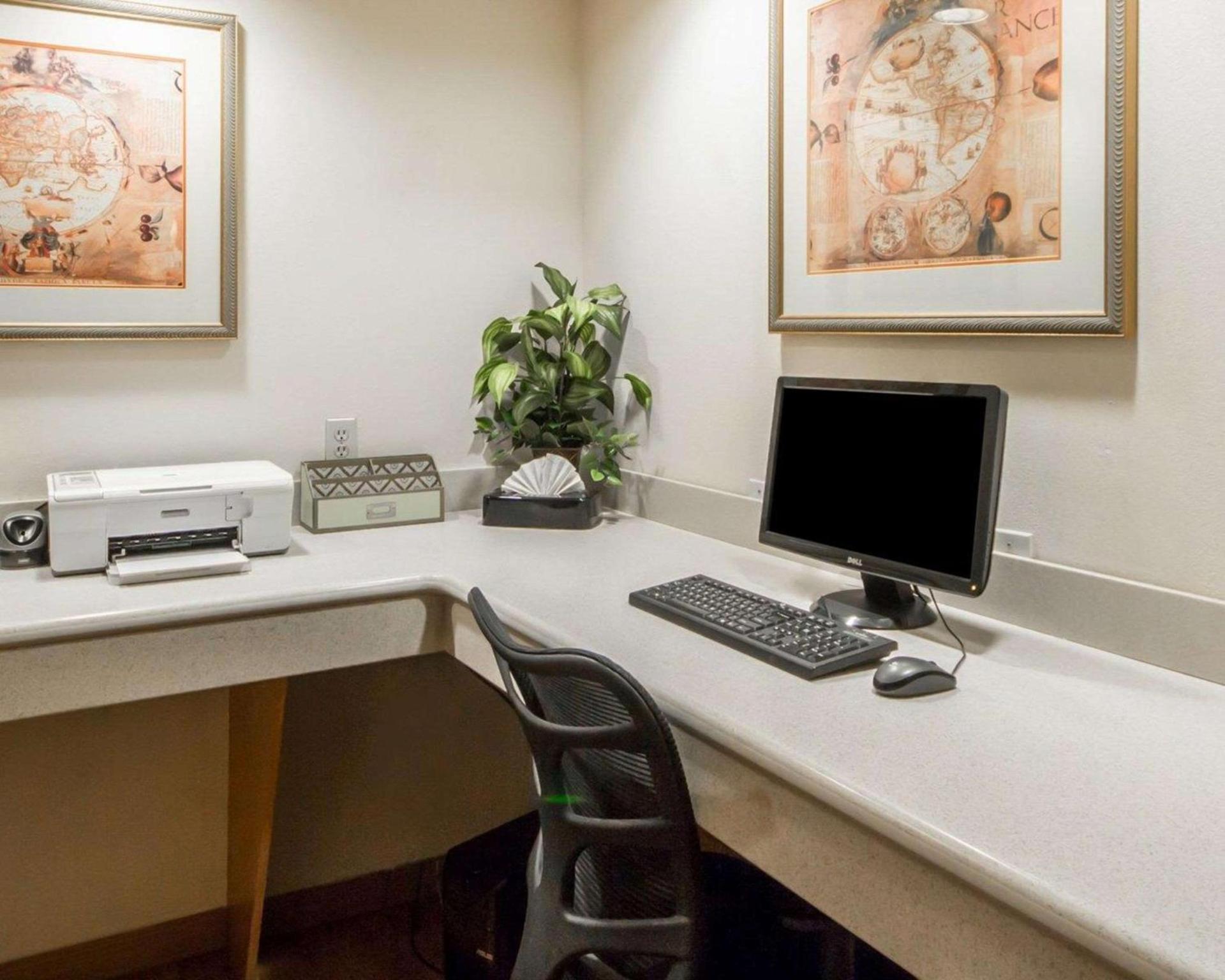 Quality Inn Tulsa-Downtown West photo 23