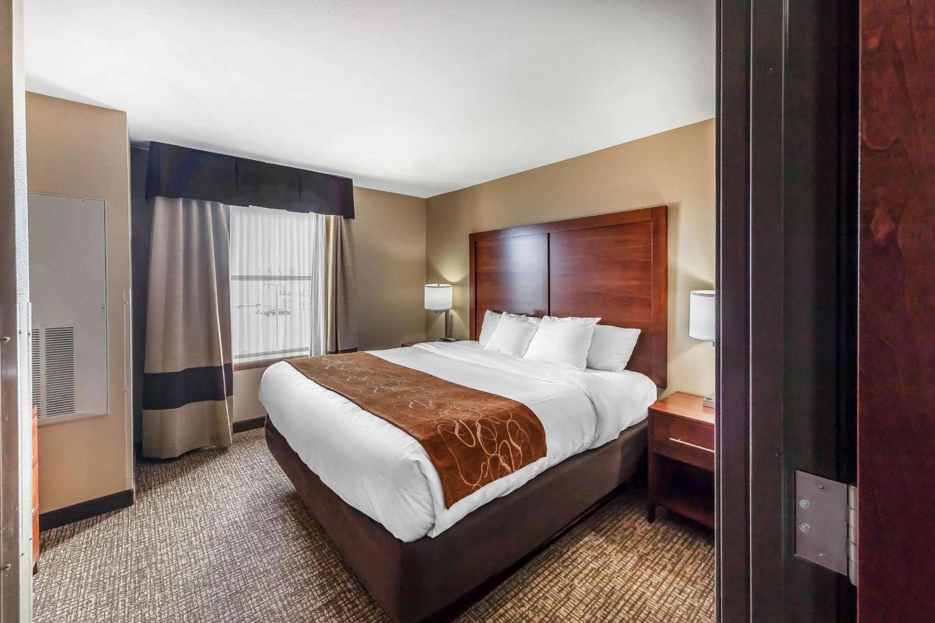 Comfort Suites Yukon - SW Oklahoma City photo 14