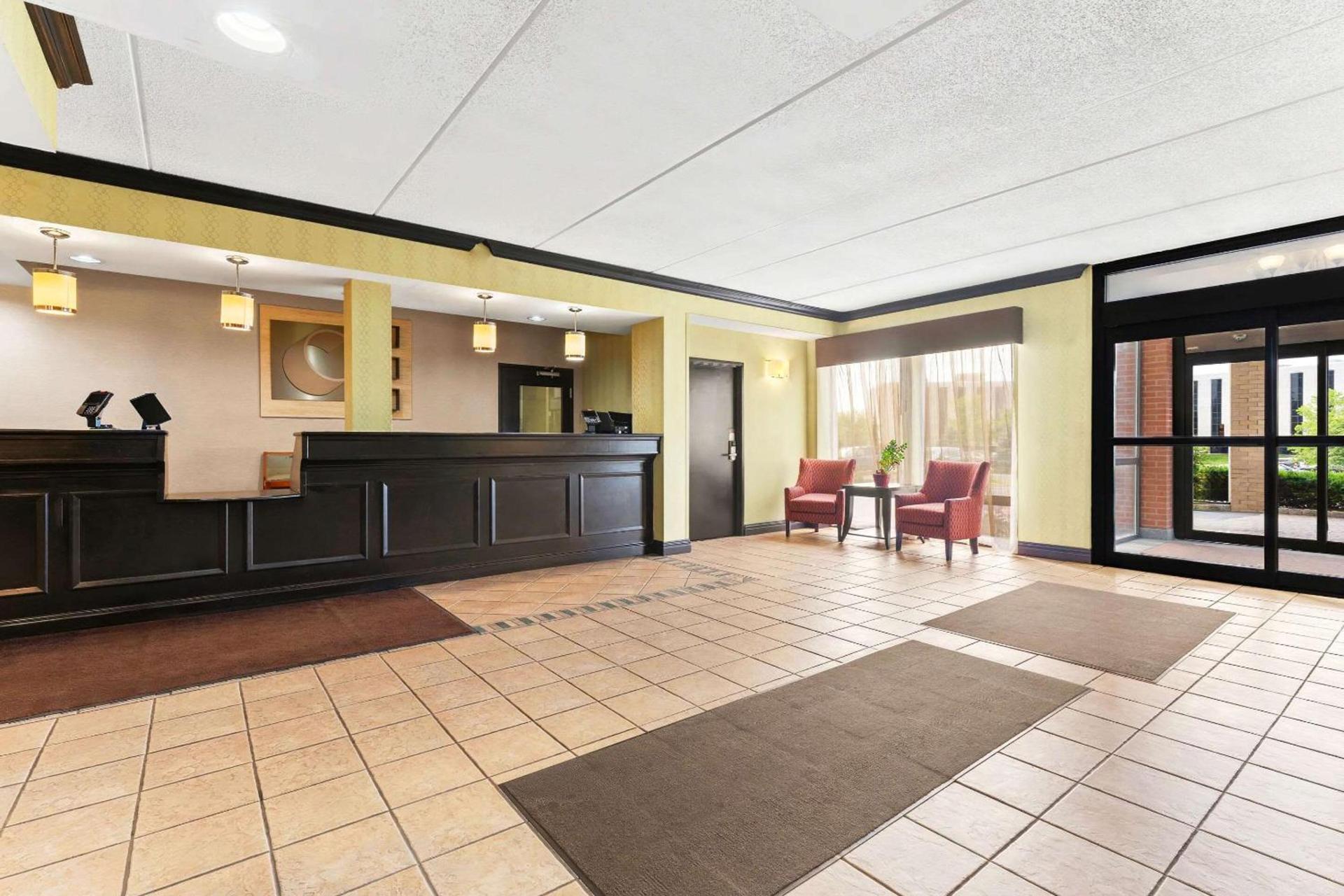 Comfort Inn Lehigh Valley West photo 10