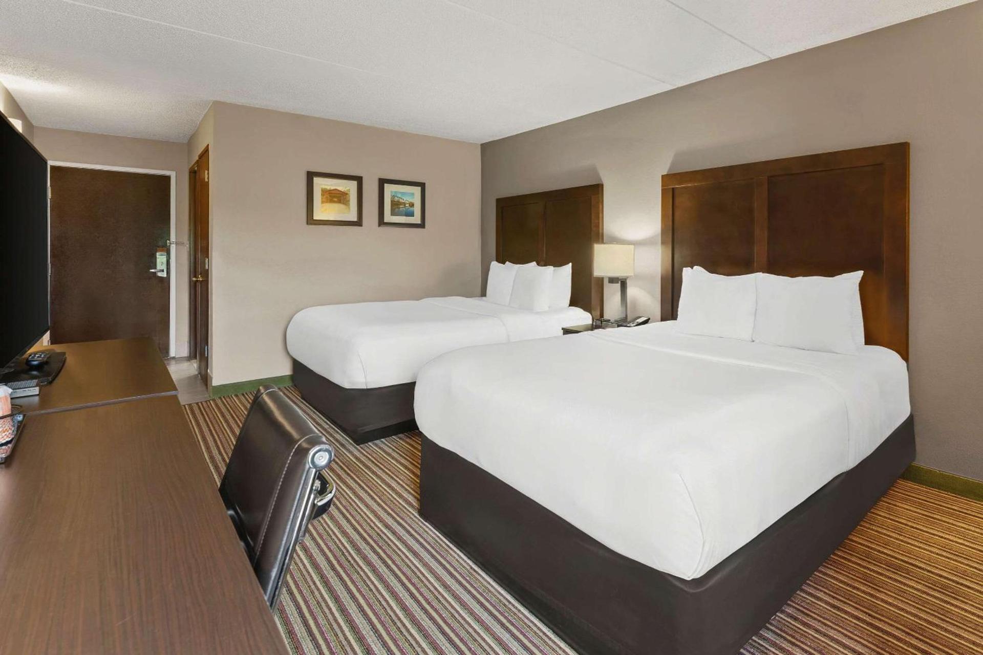 Comfort Inn Lehigh Valley West photo 15