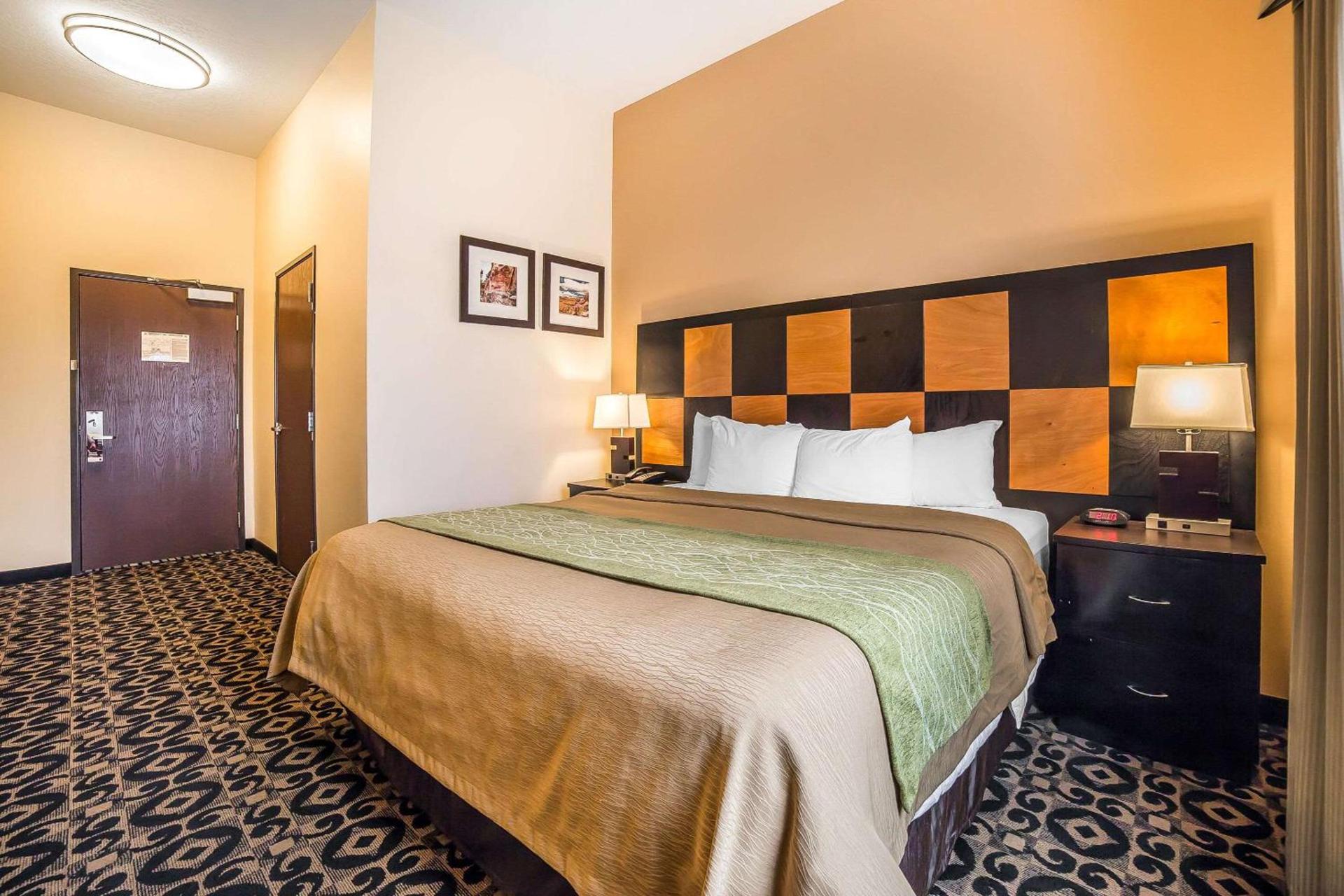 Comfort Inn Ballard-Roosevelt photo 10