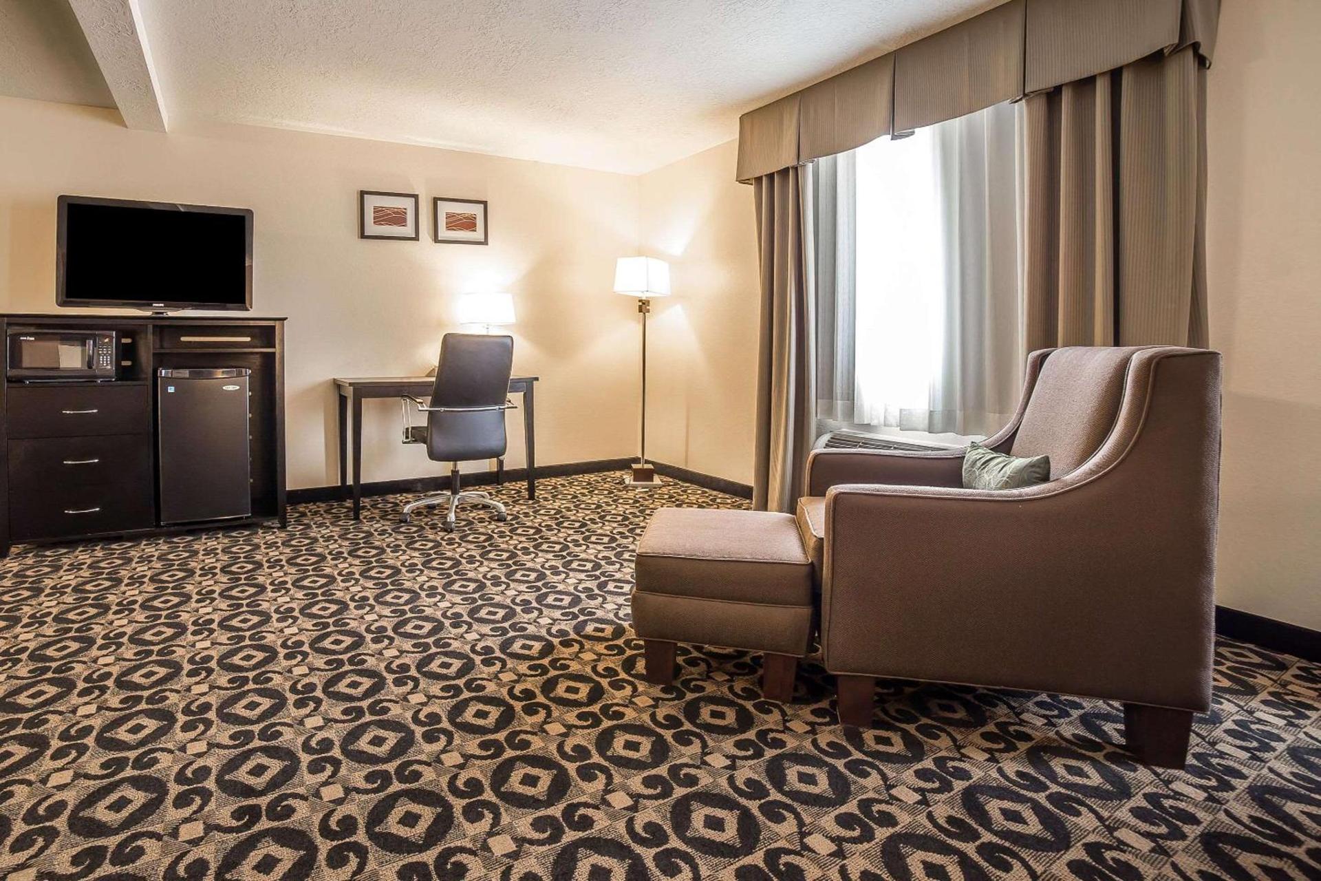 Comfort Inn Ballard-Roosevelt photo 14