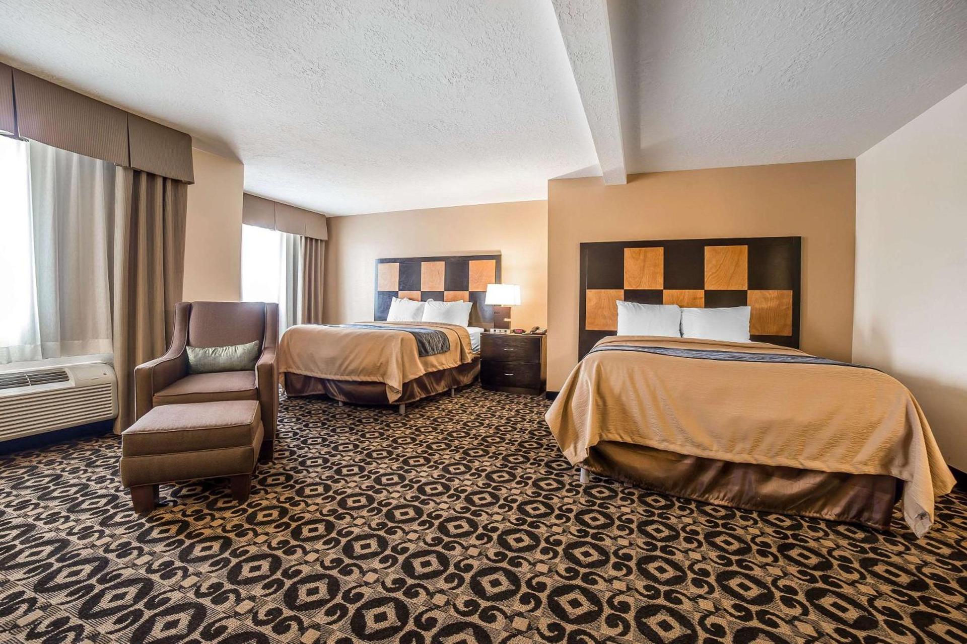 Comfort Inn Ballard-Roosevelt photo 16