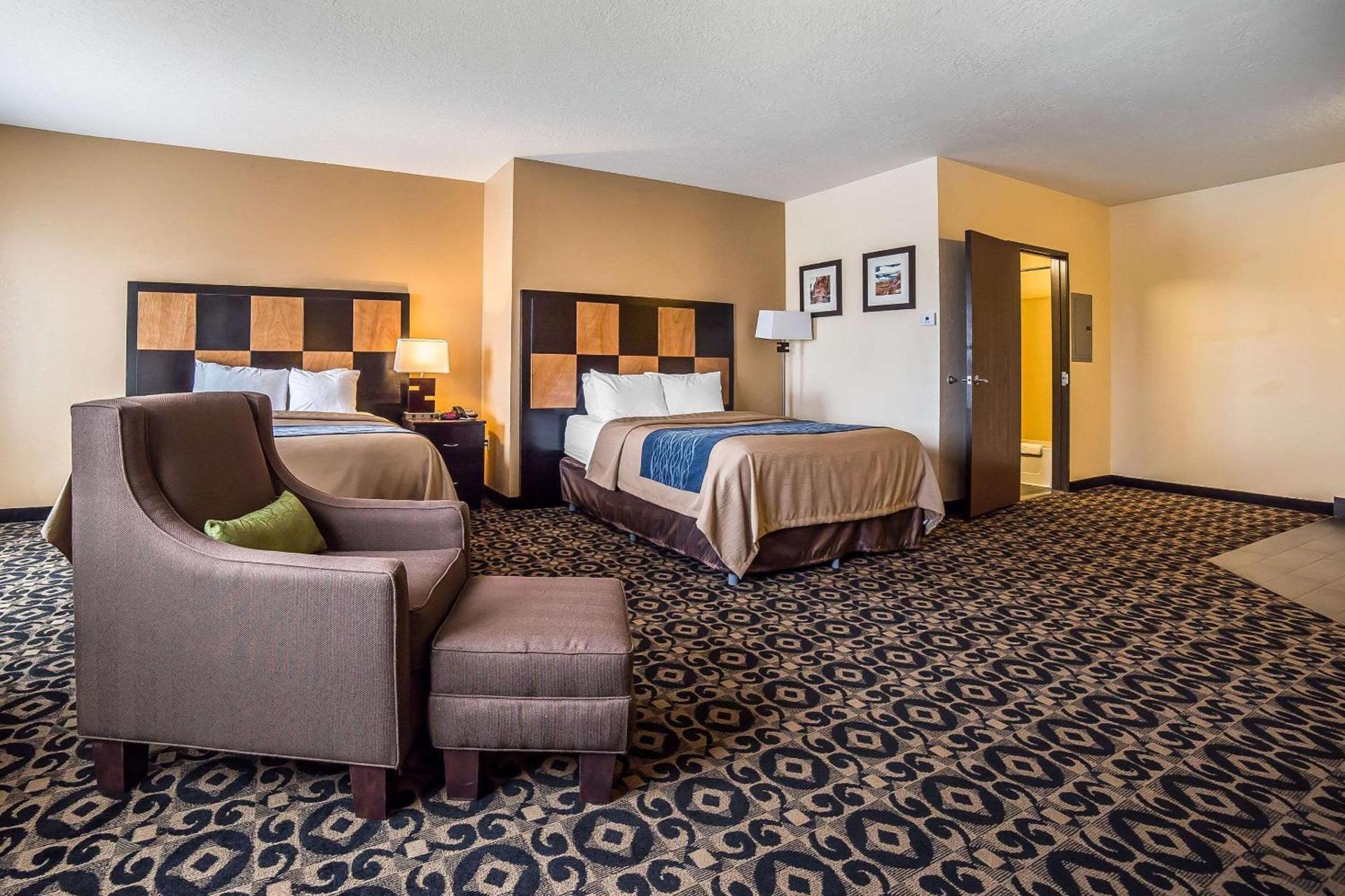 Comfort Inn Ballard-Roosevelt photo 22