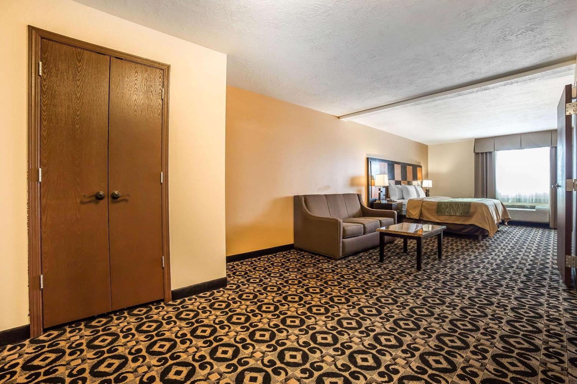 Comfort Inn Ballard-Roosevelt photo 23