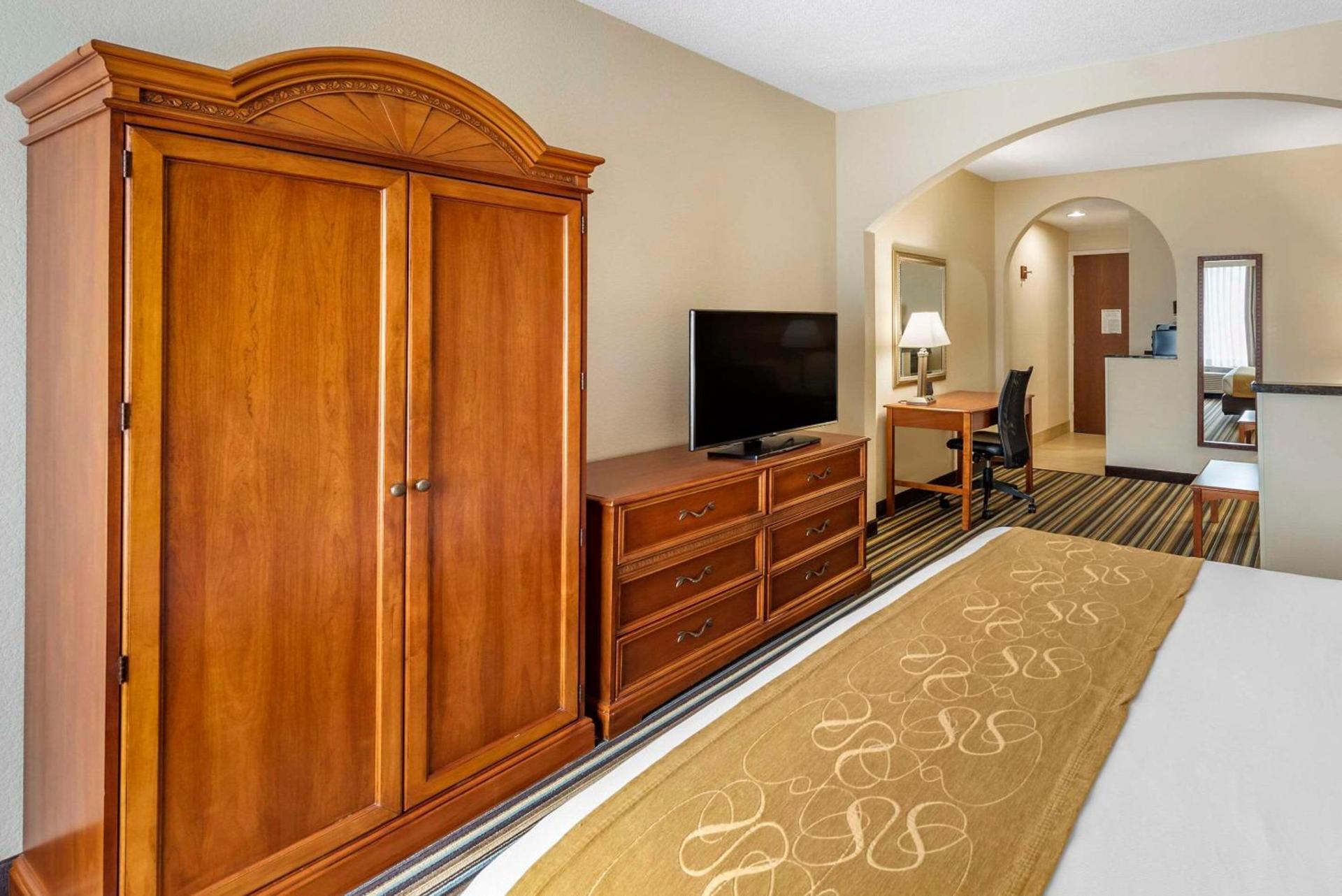 Comfort Suites Chesapeake - Norfolk photo 7
