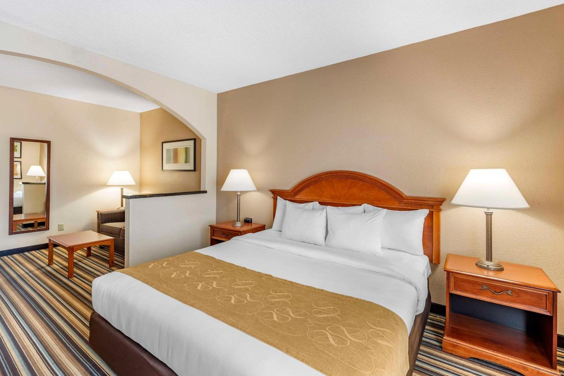 Comfort Suites Chesapeake - Norfolk photo 19