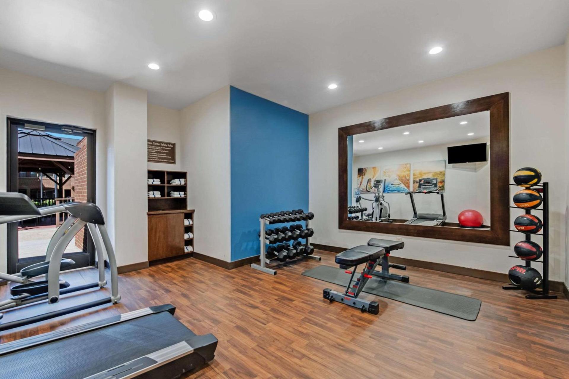 Comfort Suites Chesapeake - Norfolk photo 28