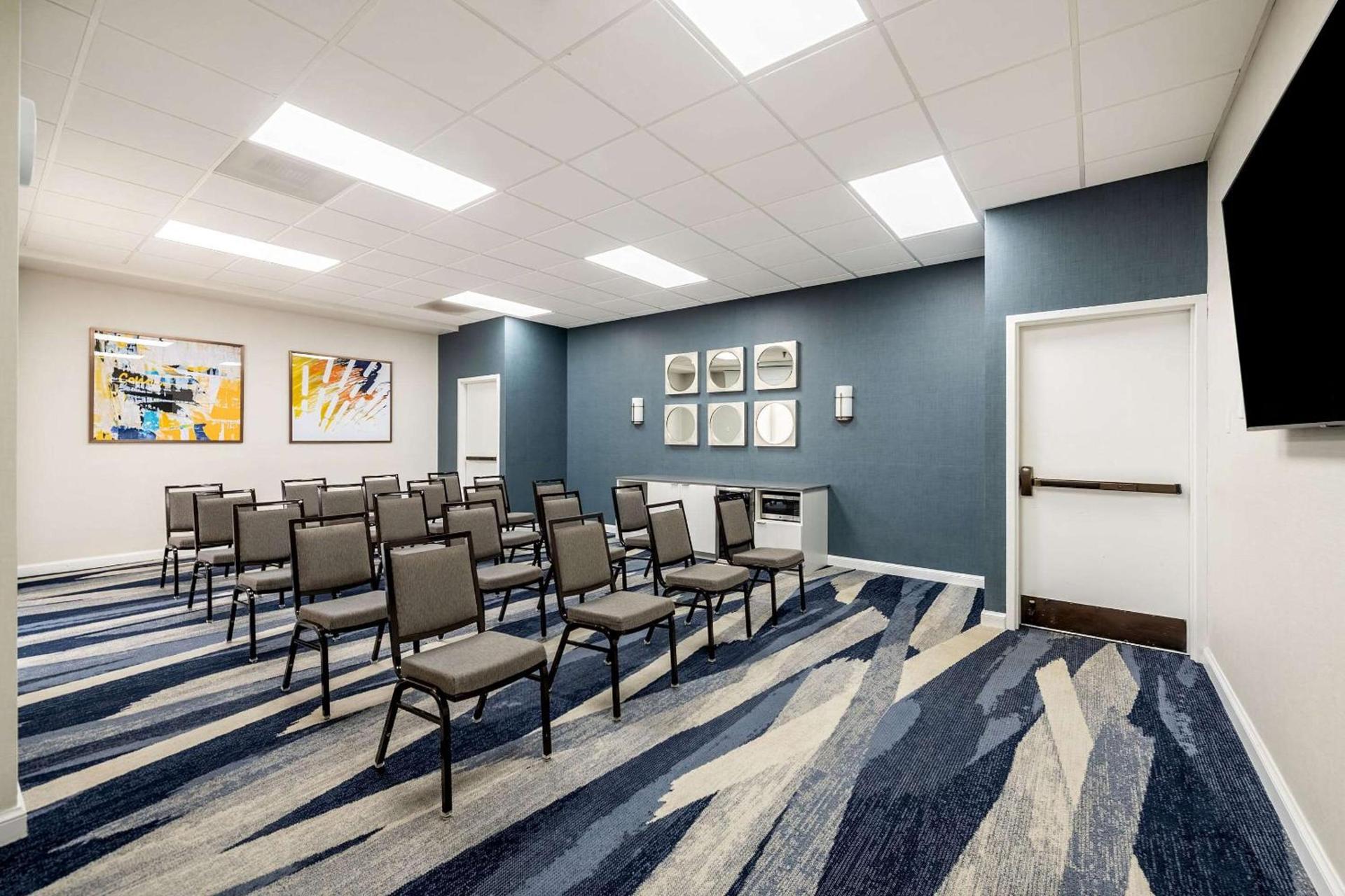 Comfort Suites Chesapeake - Norfolk photo 31