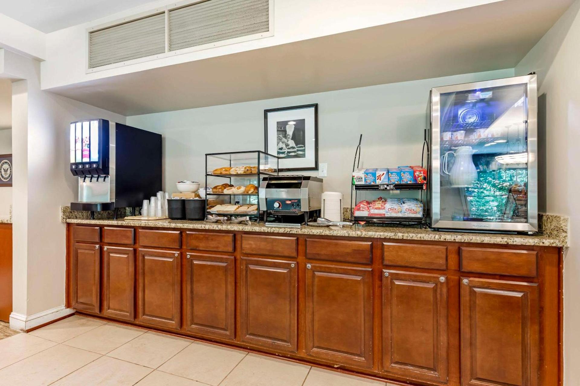 Country Inn & Suites by Radisson, Annapolis, MD photo 33