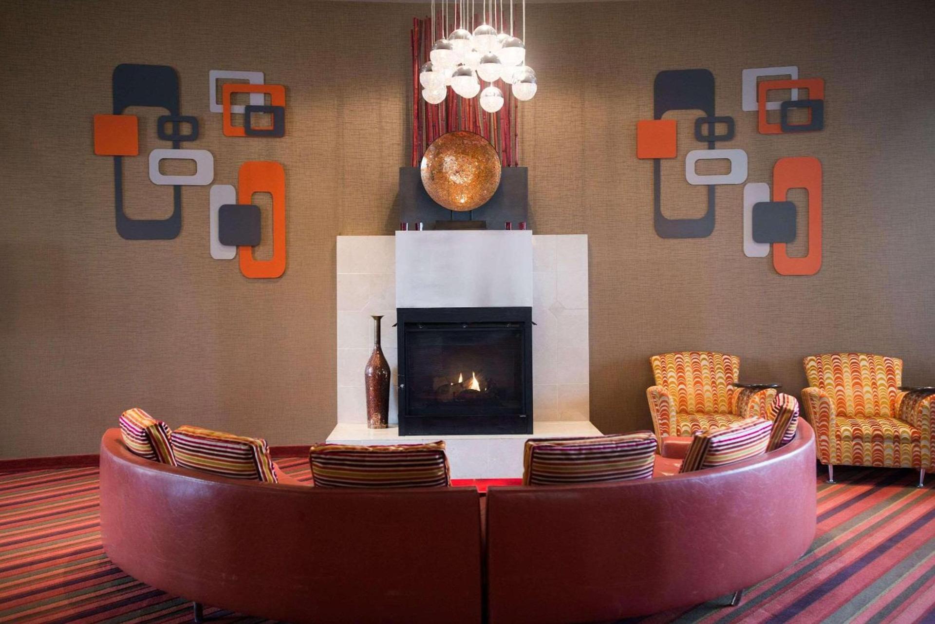 Radisson Hotel Duluth-Harborview photo 7