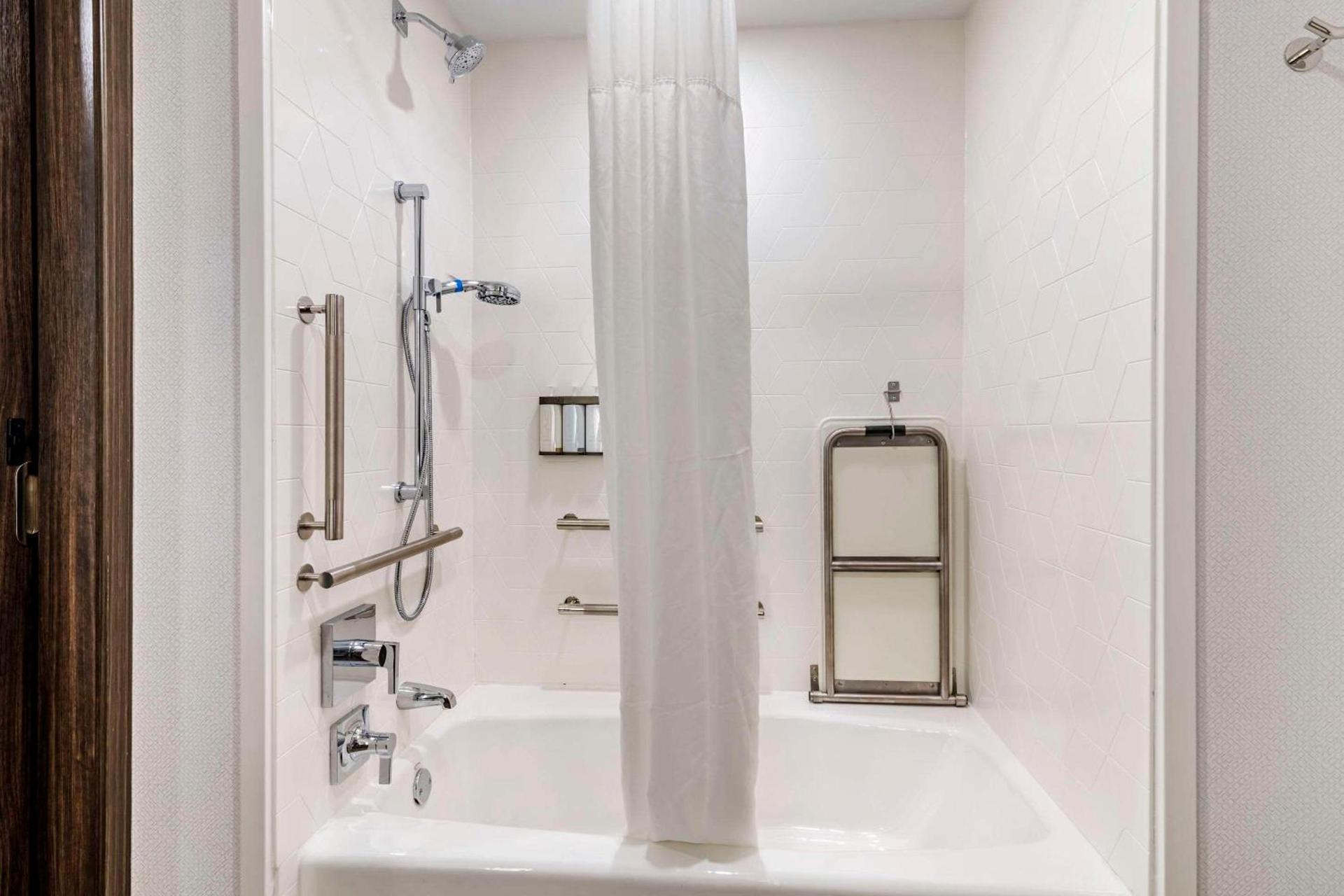 Cambria Hotel North Conway photo 32