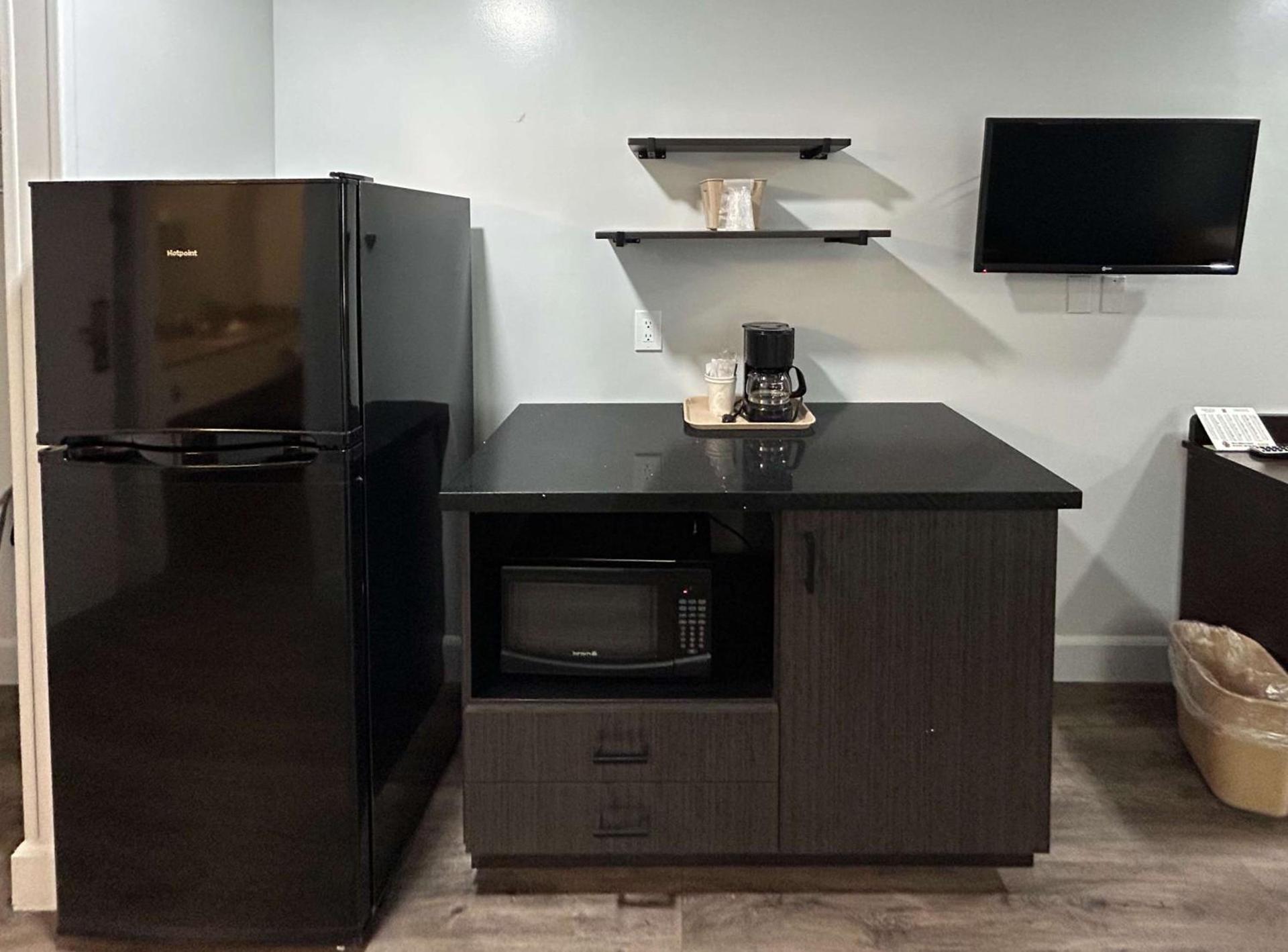 Studio 6 Suites Hesperia CA West Main Street I 15 photo 4