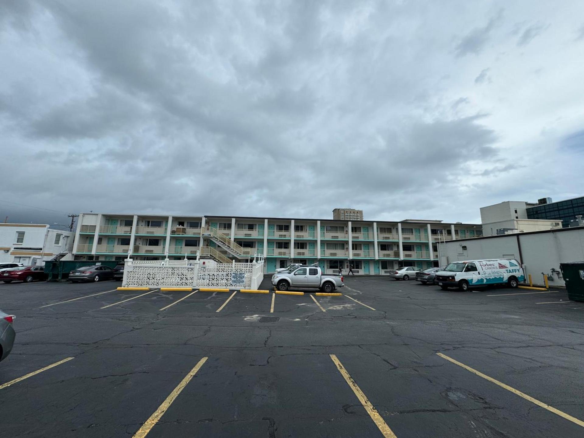 Atlantic Inn photo 20
