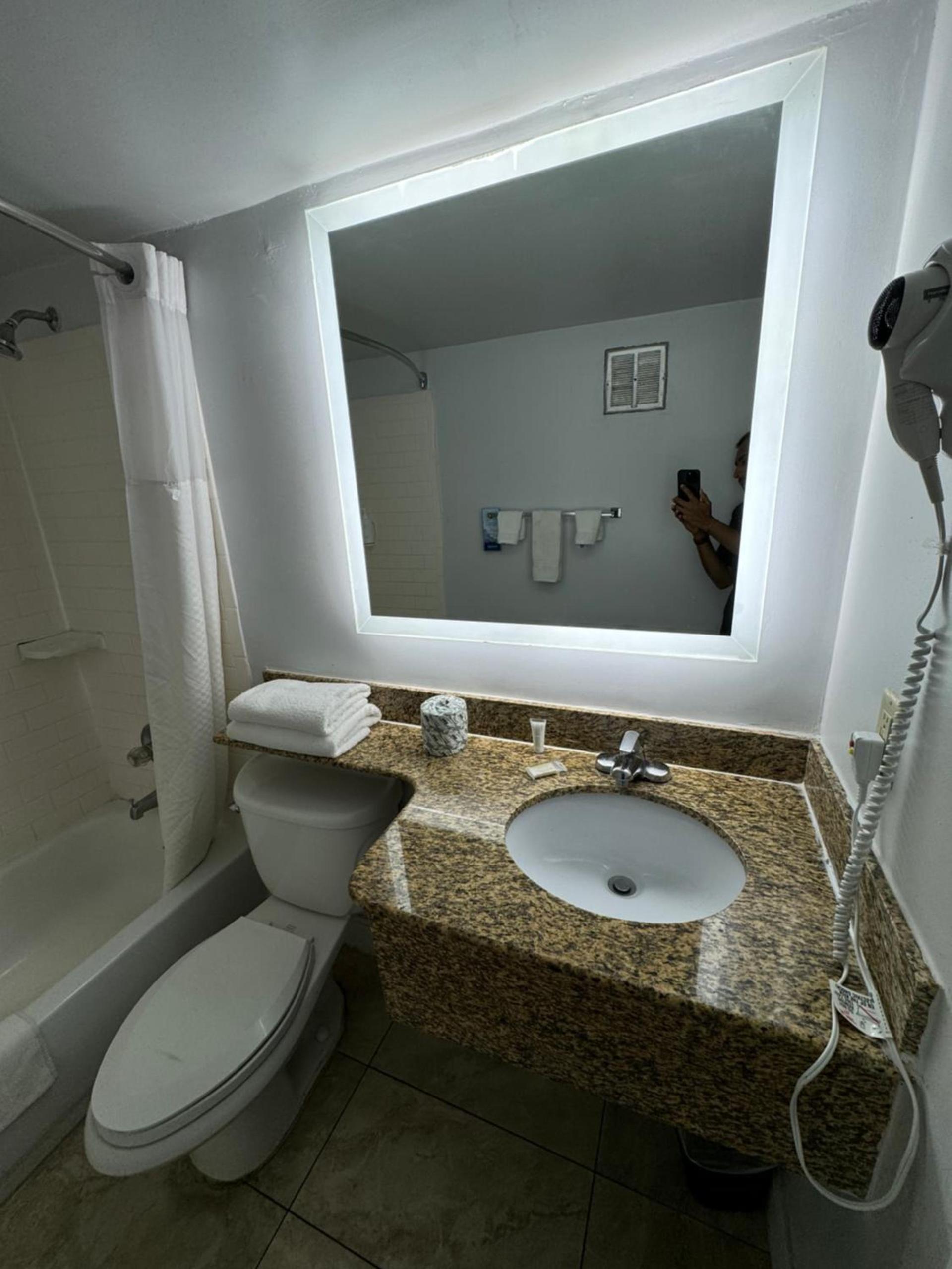 Atlantic Inn photo 22