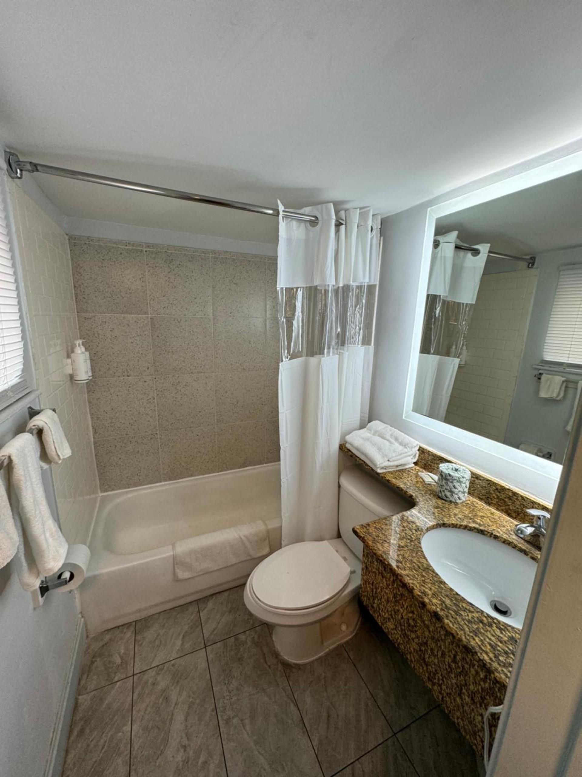 Atlantic Inn photo 25