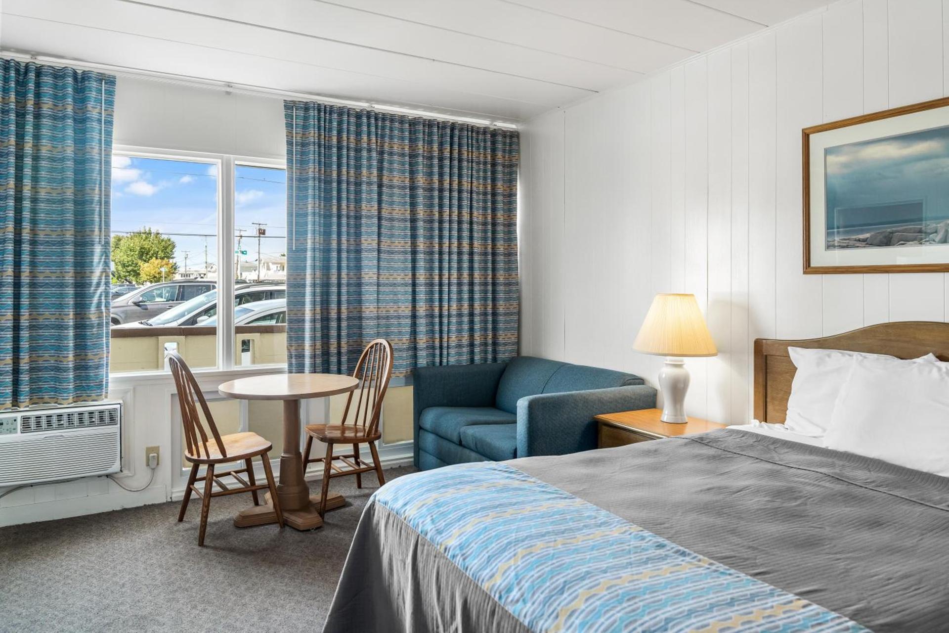 Lark Motel photo 20