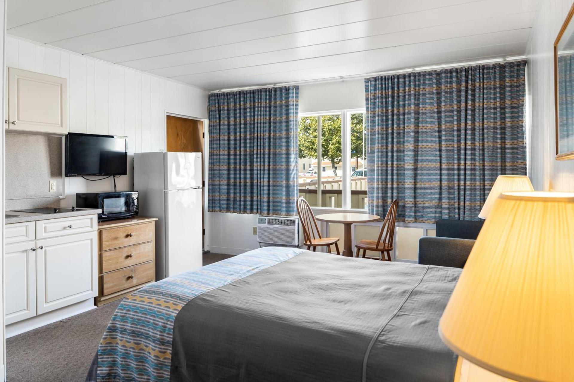 Lark Motel photo 23