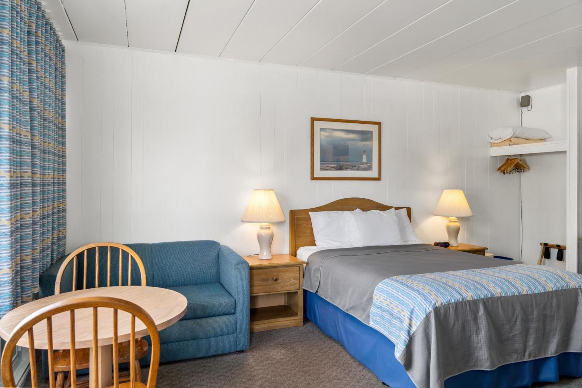 Lark Motel photo 22
