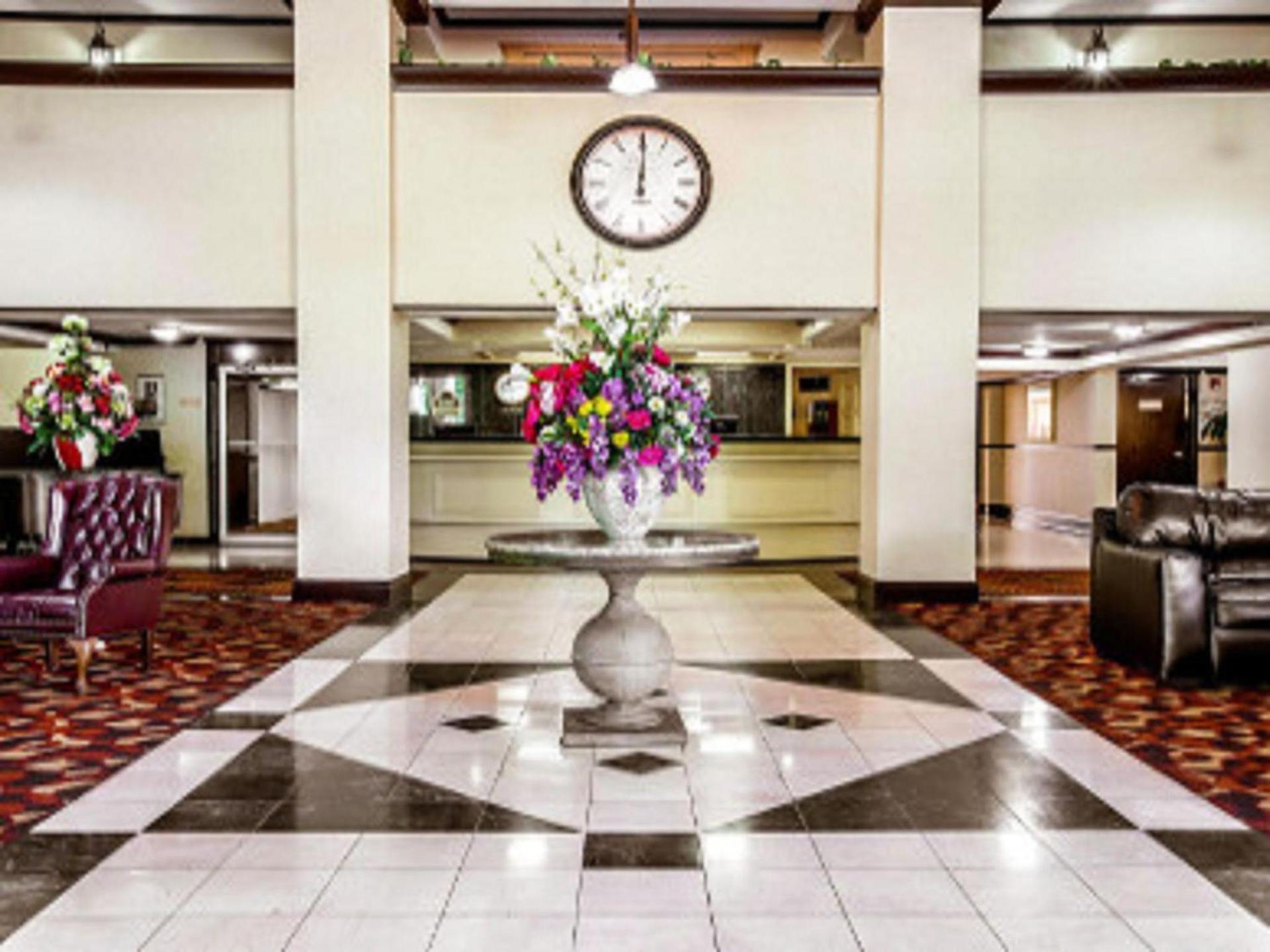 Ramada by Wyndham Birmingham Airport photo 19