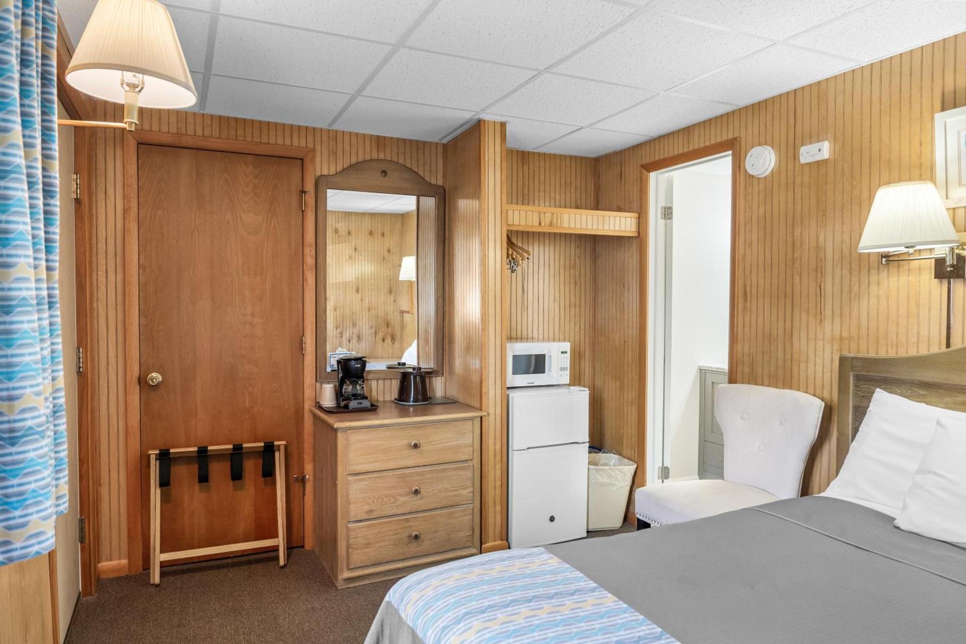 Lark Motel photo 15